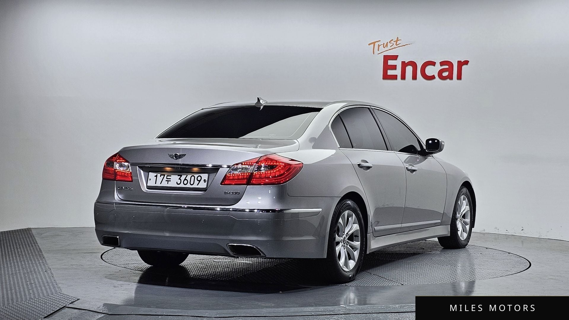 Hyundai Genesis 2013 — миниатюра 2