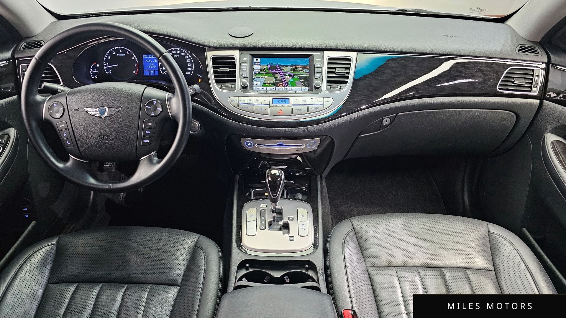 Hyundai Genesis 2013 — миниатюра 7
