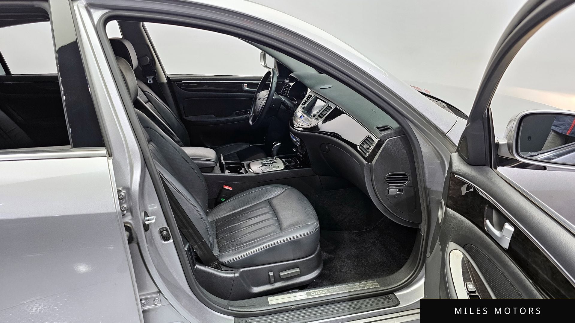 Hyundai Genesis 2013 — миниатюра 11