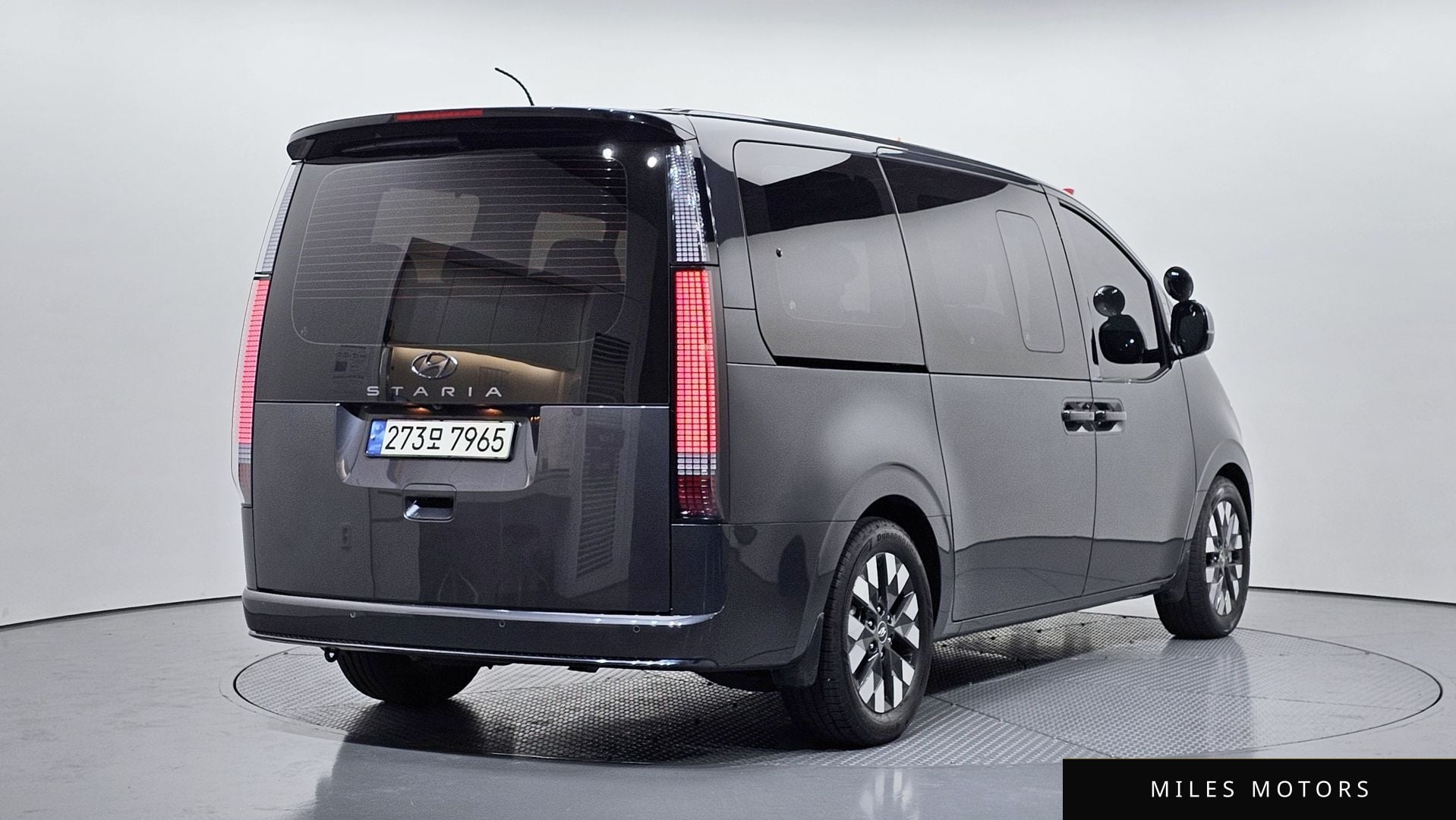 Hyundai Staria 2022 — миниатюра 2