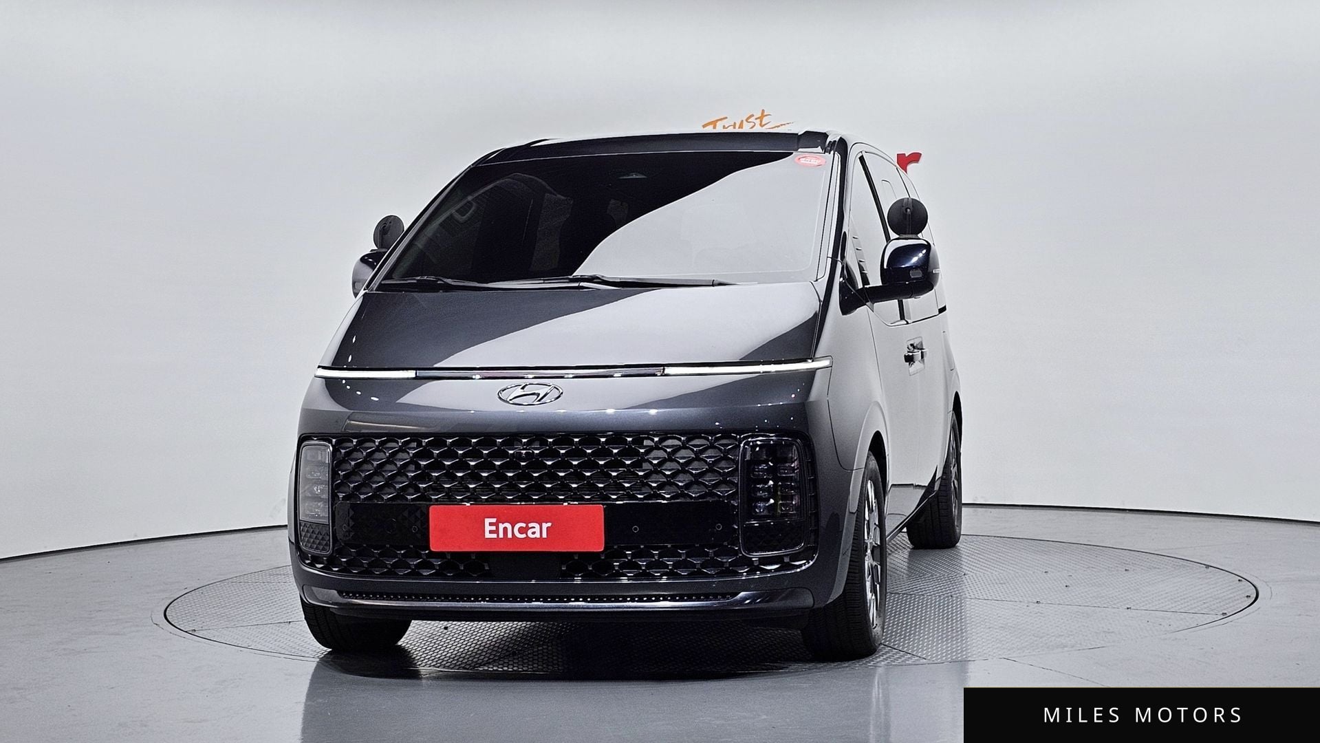 Hyundai Staria 2022 — миниатюра 3