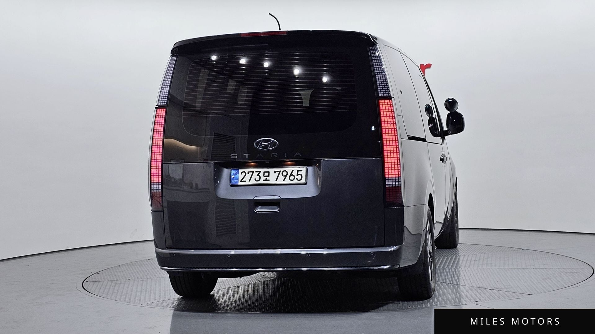 Hyundai Staria 2022 — миниатюра 4