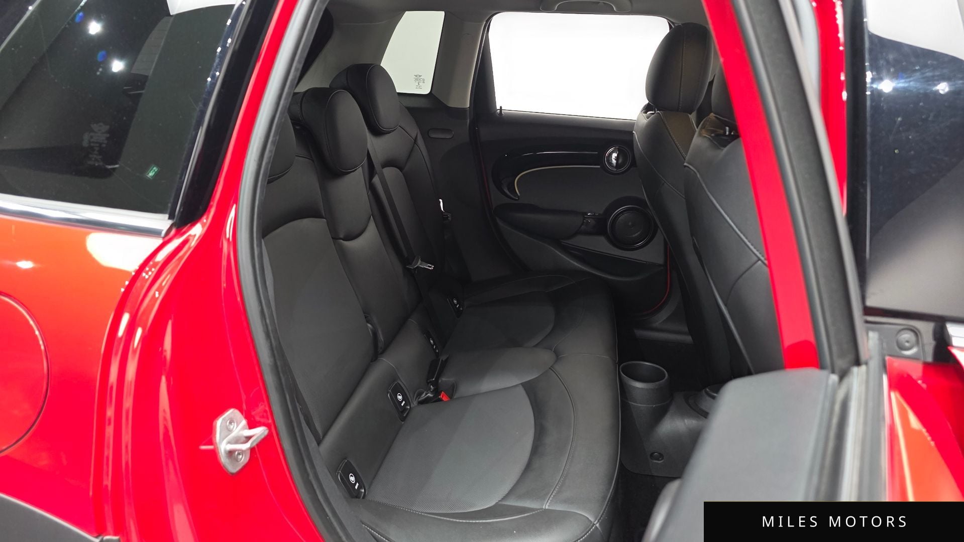 MINI Cooper 2023 — миниатюра 12