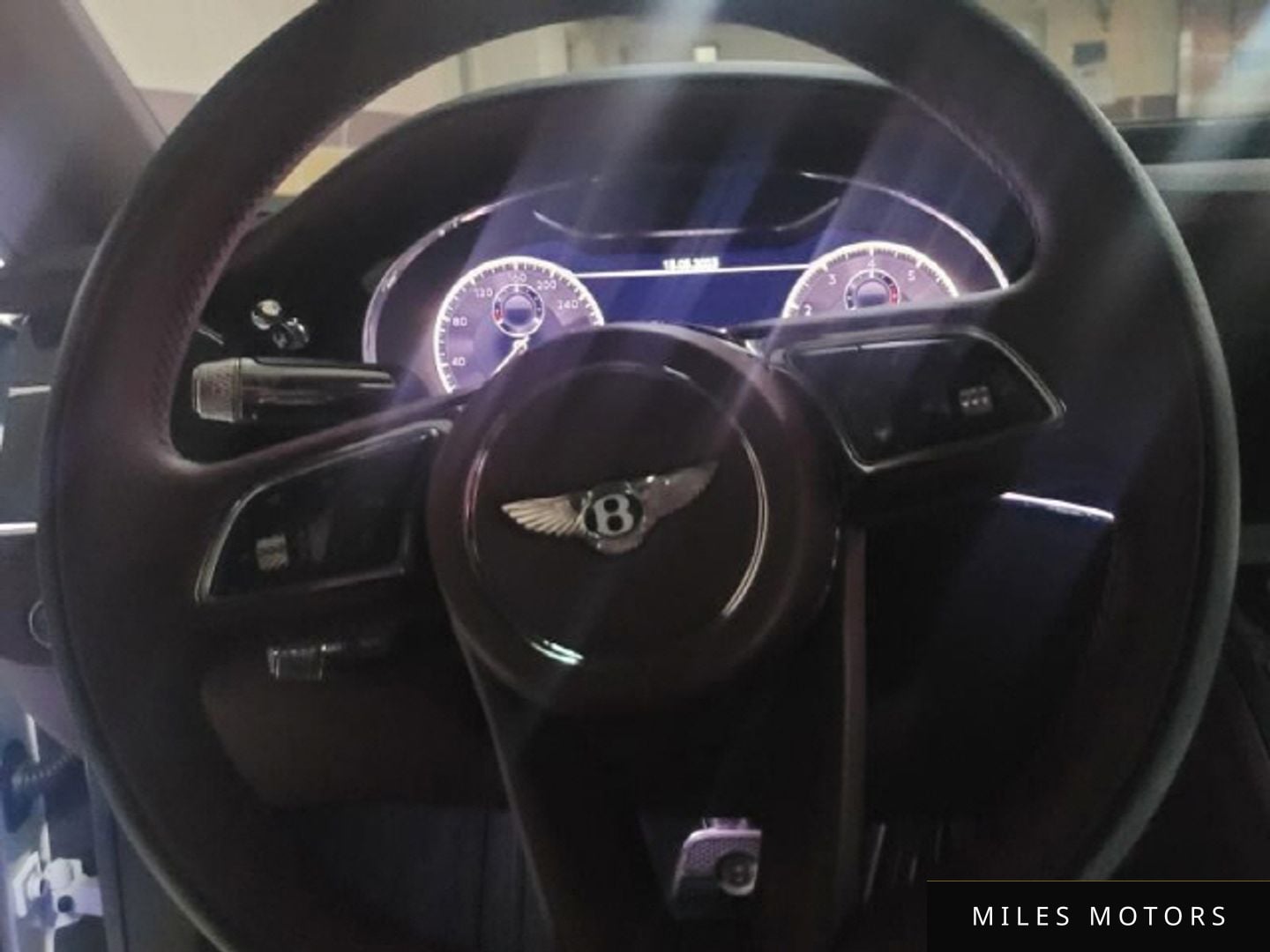 Bentley Flying Spur 2021 — миниатюра 14