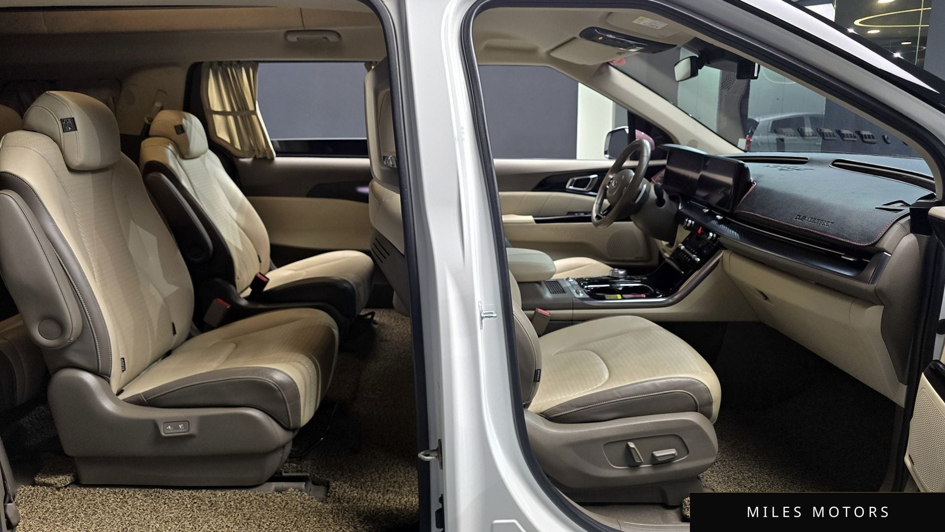 Kia Carnival 2021 — миниатюра 10