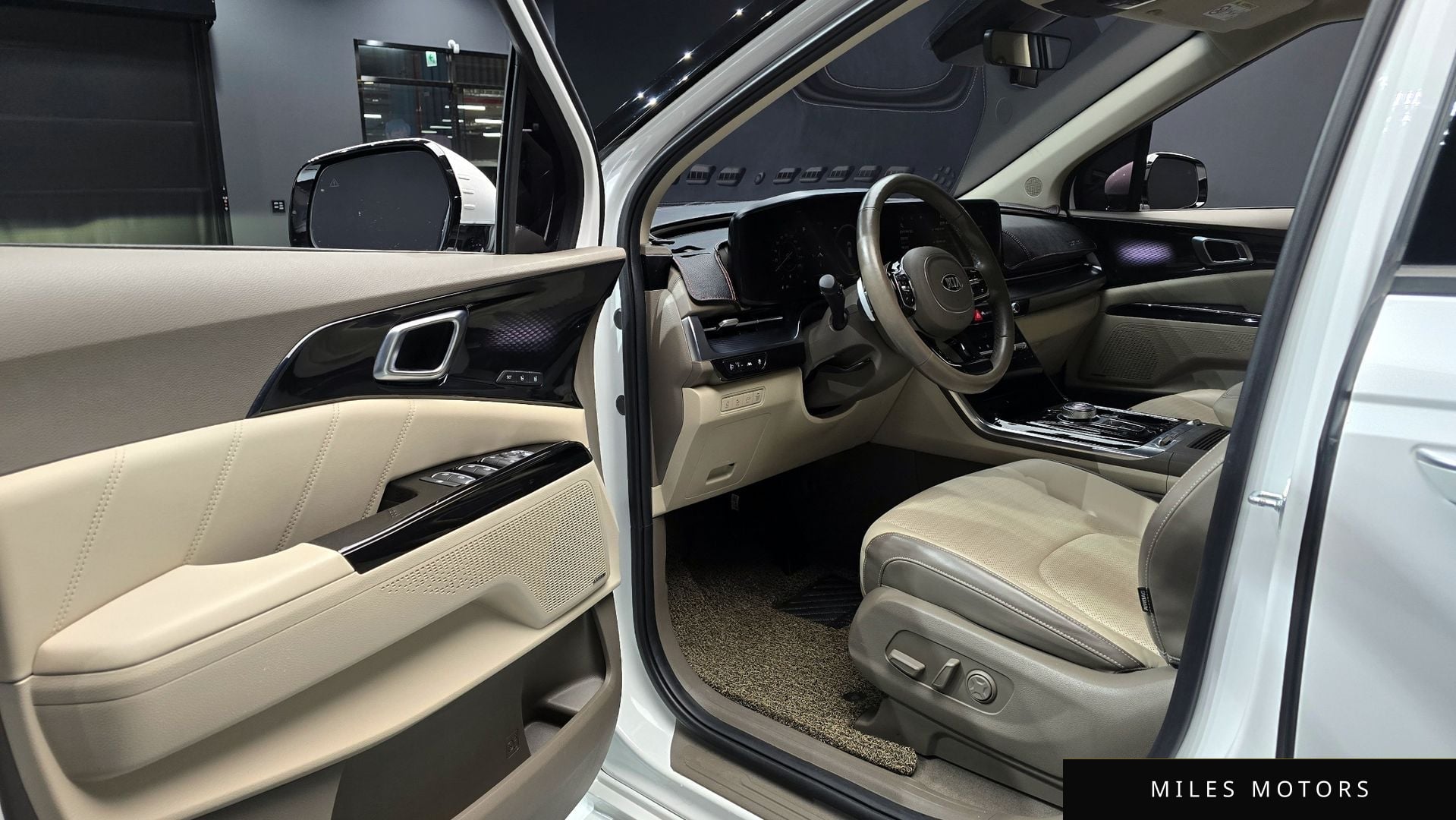 Kia Carnival 2021 — миниатюра 11