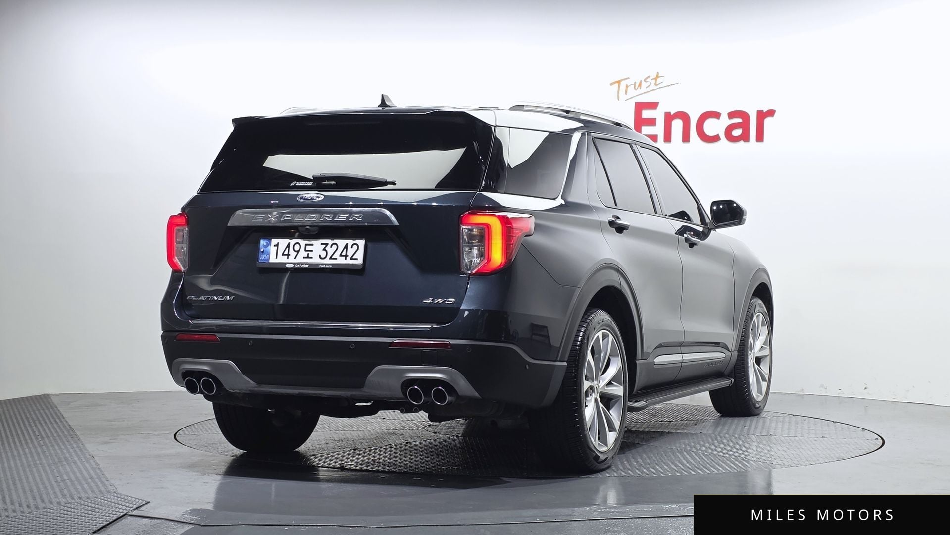 Ford Explorer 2022 — миниатюра 2