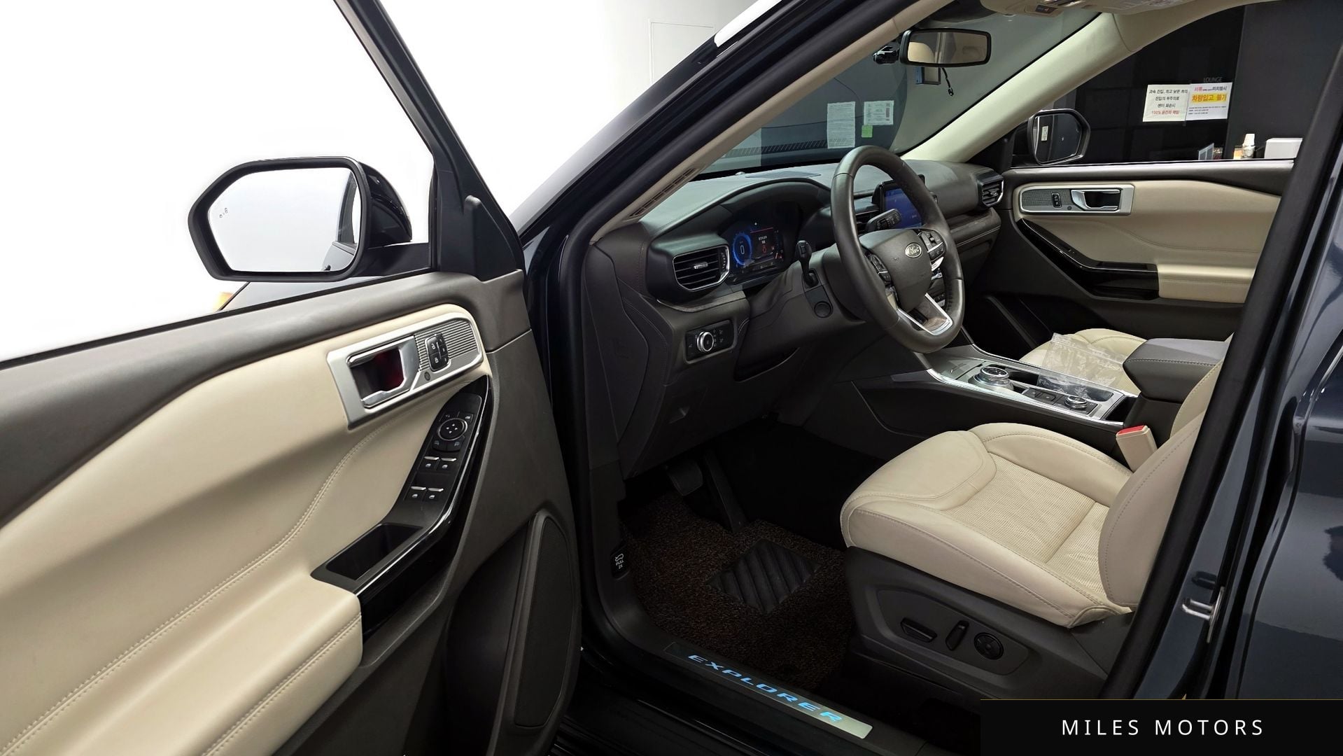 Ford Explorer 2022 — миниатюра 10