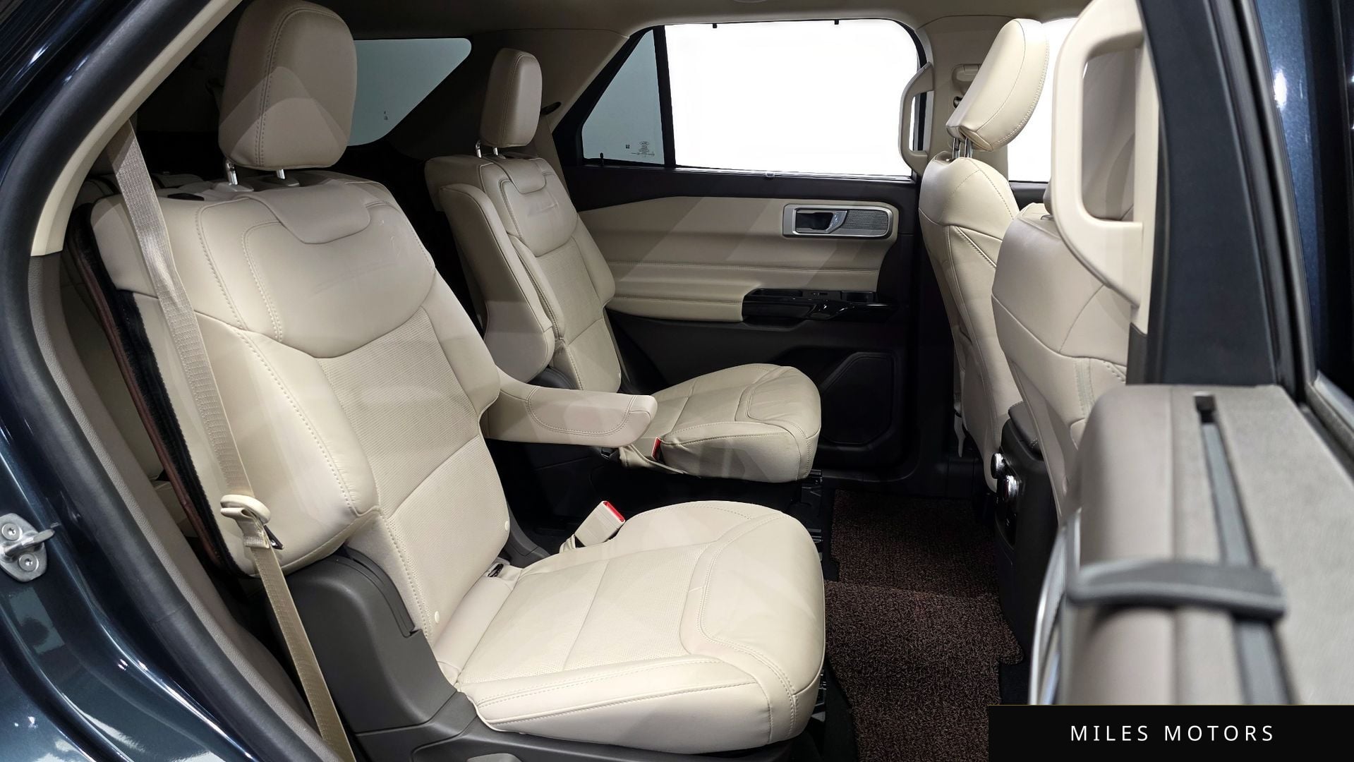 Ford Explorer 2022 — миниатюра 12