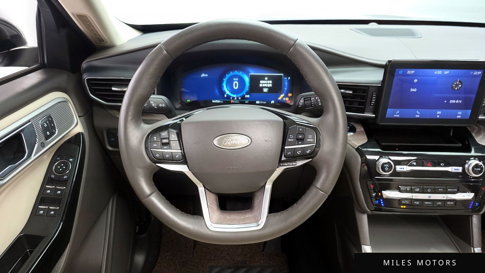 Ford Explorer 2022 — миниатюра 14