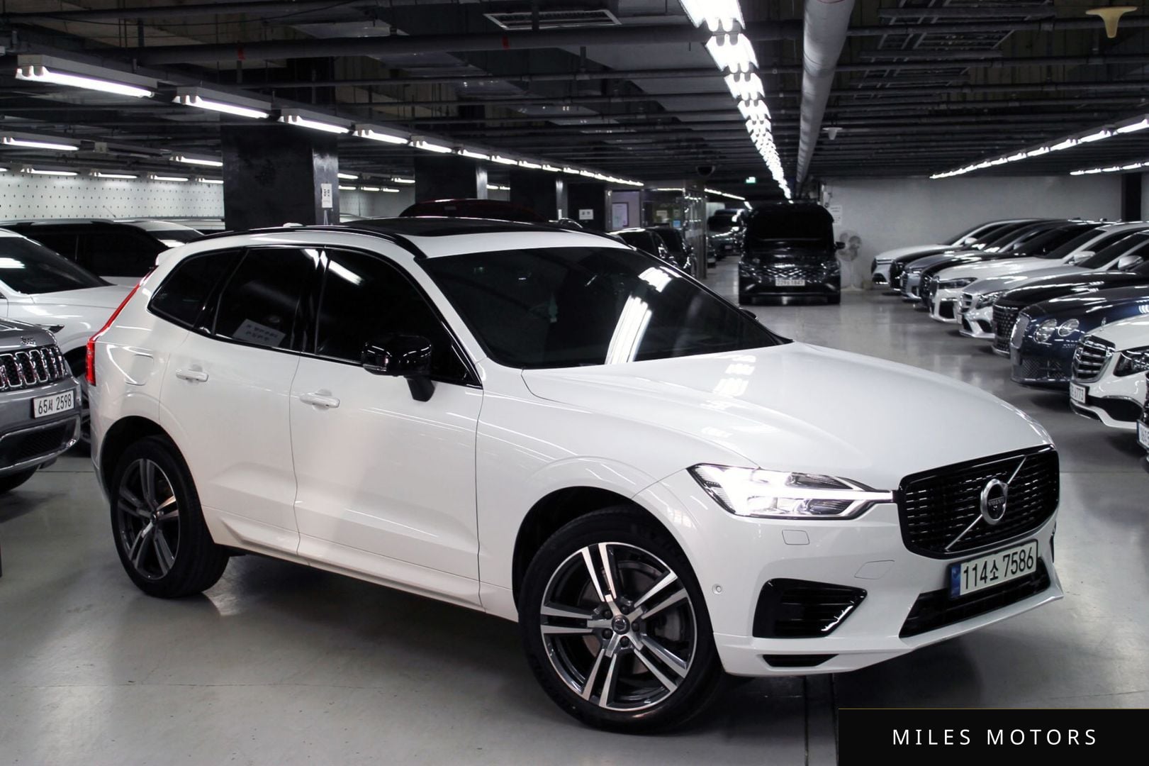 Volvo XC60 2021 — фото 1 из 12