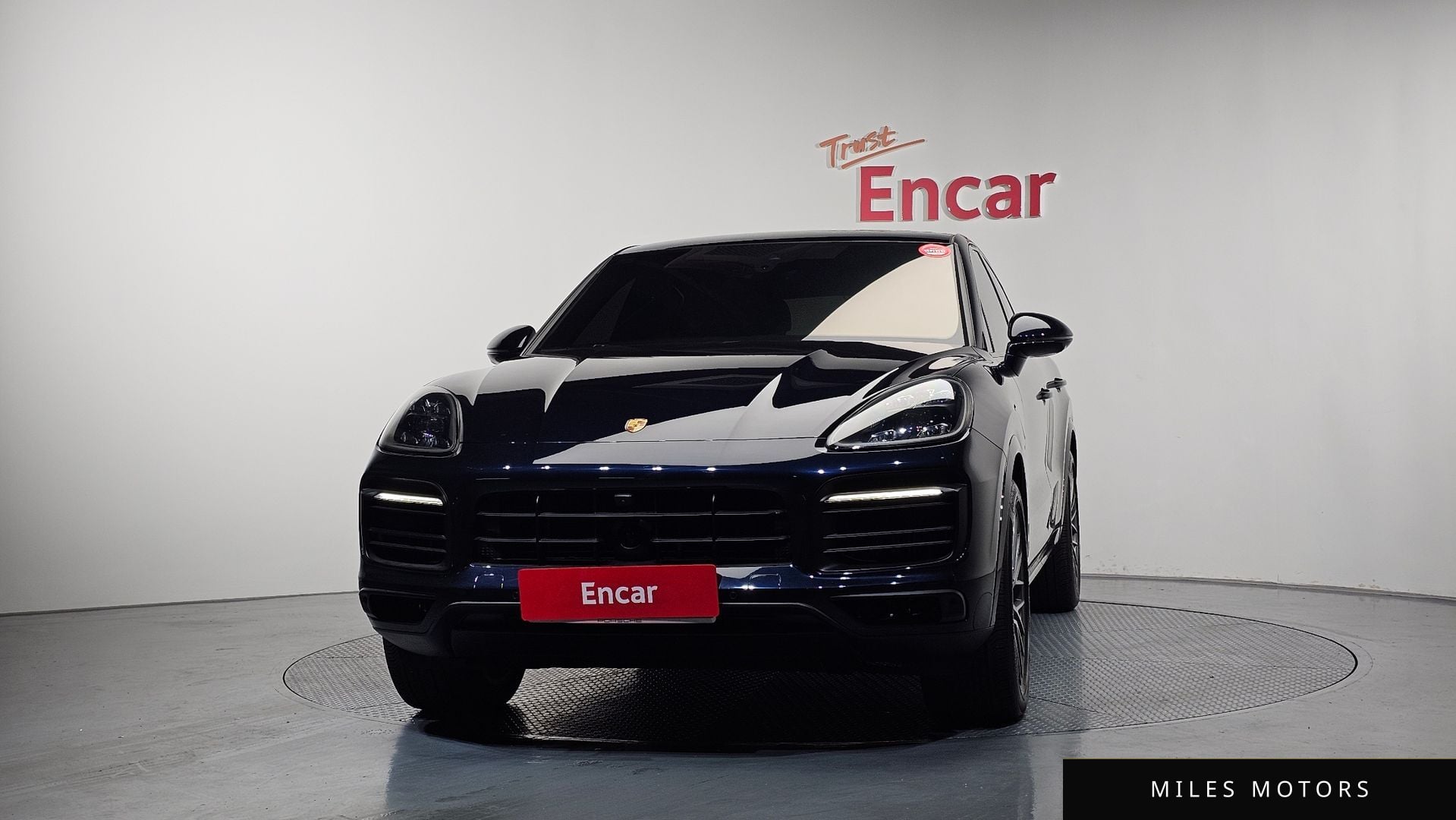 Porsche Cayenne 2023 — миниатюра 3