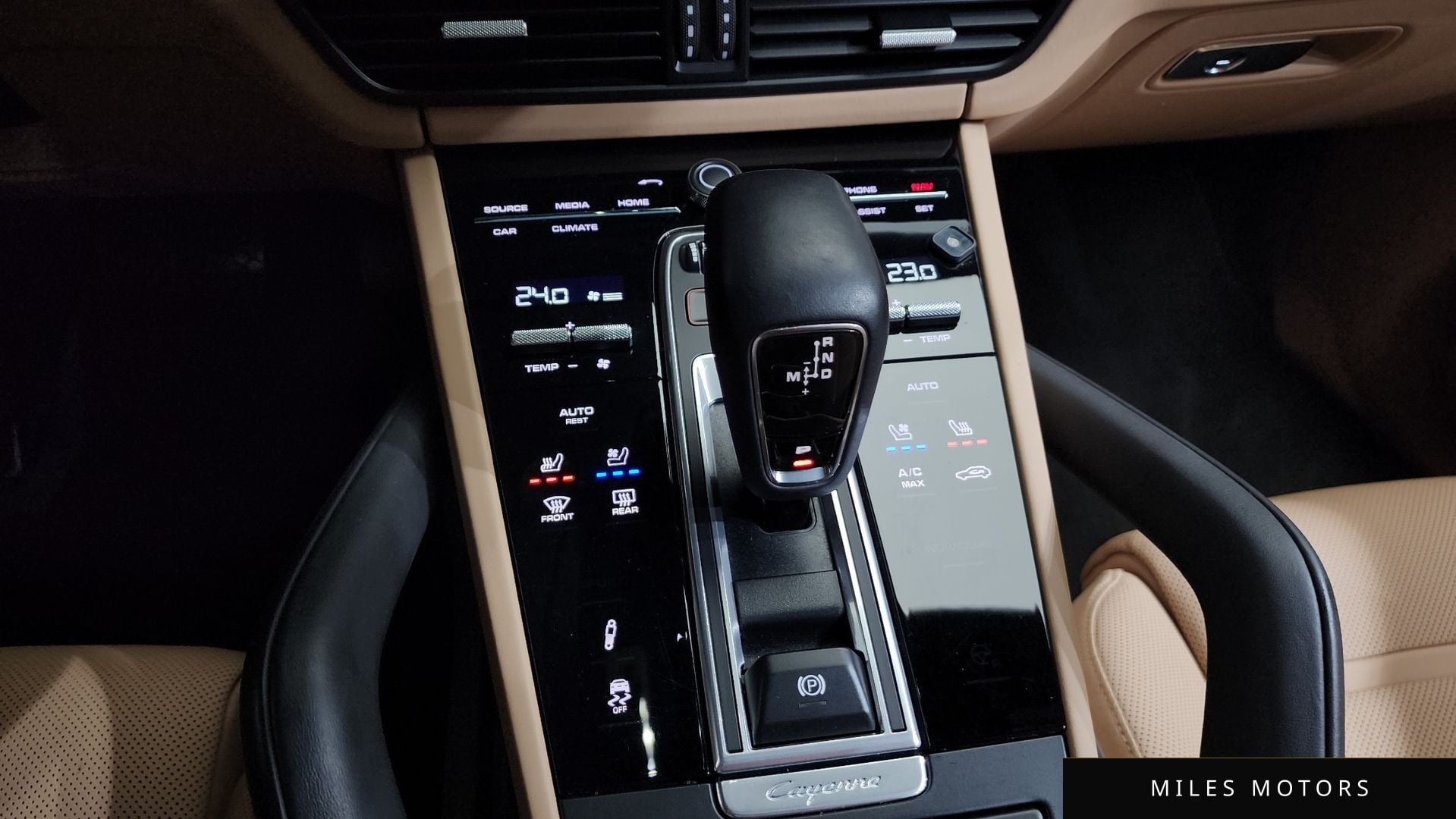 Porsche Cayenne 2023 — миниатюра 9