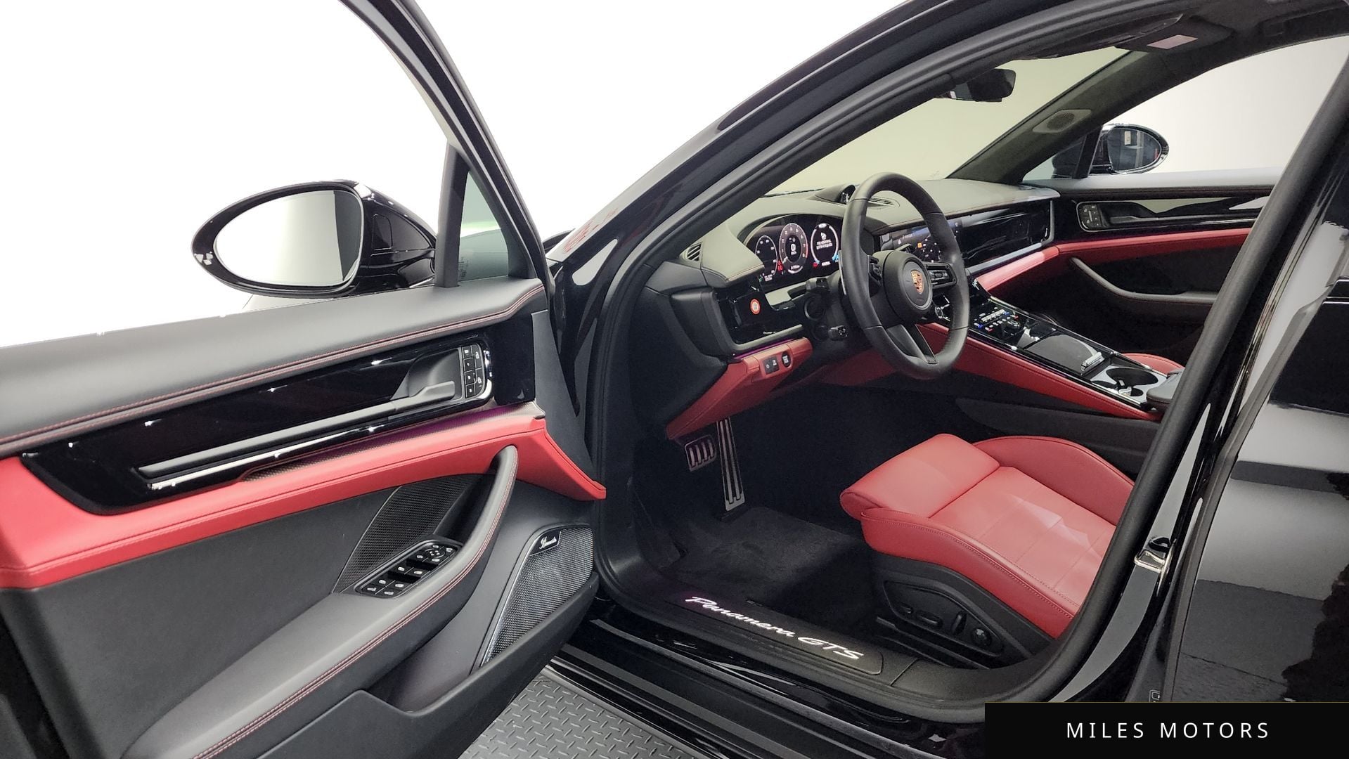 Porsche Panamera 2025 — миниатюра 10