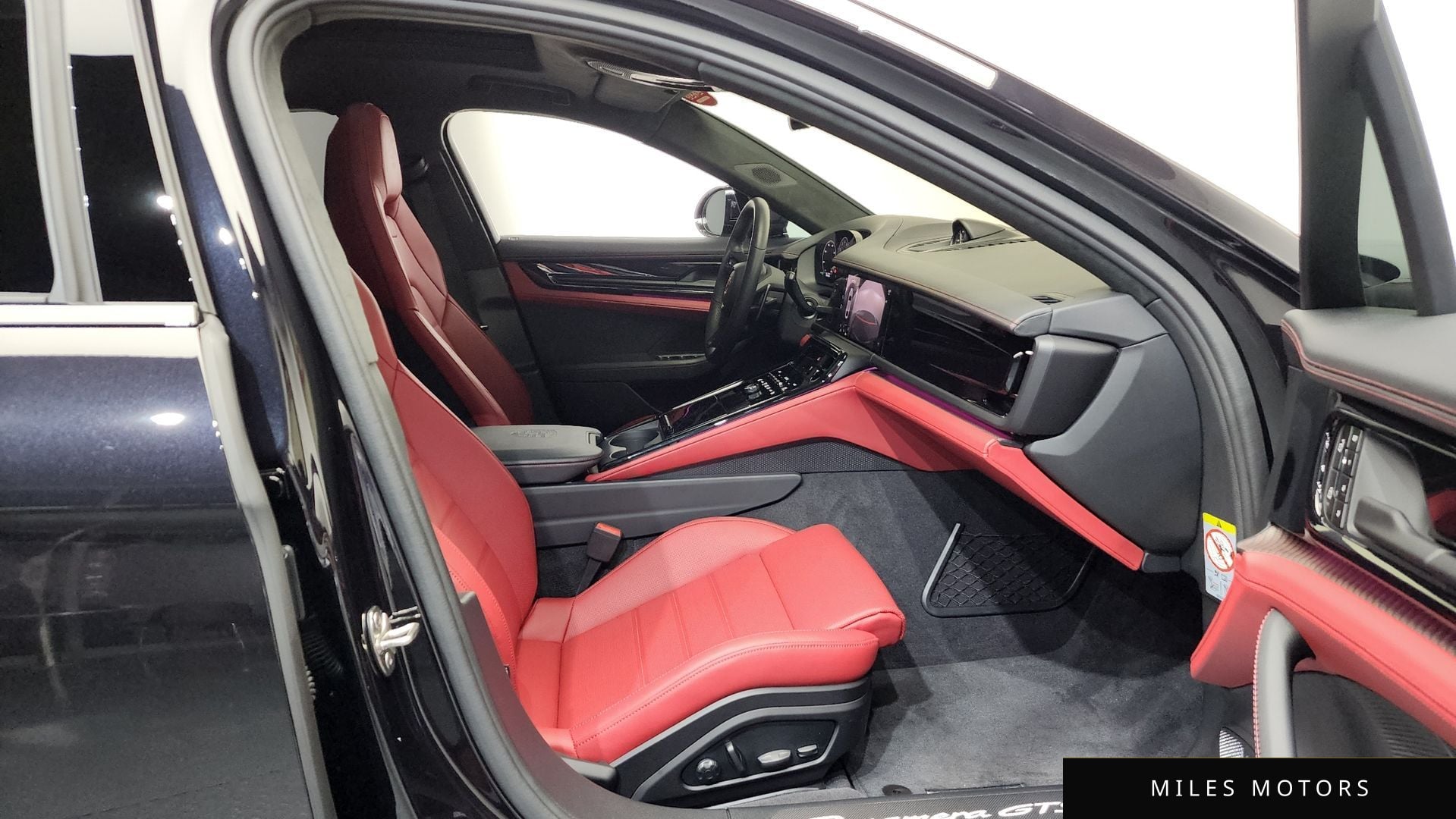 Porsche Panamera 2025 — миниатюра 11