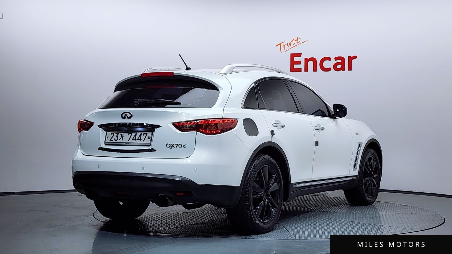 Infiniti FX30d 2012 — миниатюра 2