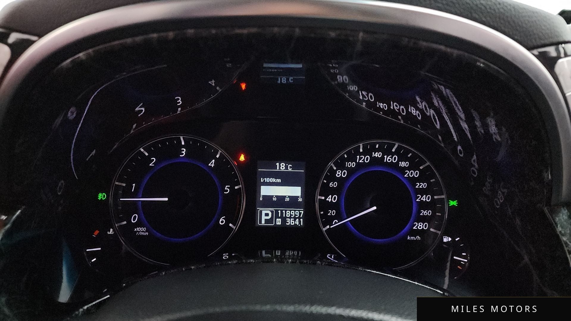 Infiniti FX30d 2012 — миниатюра 8