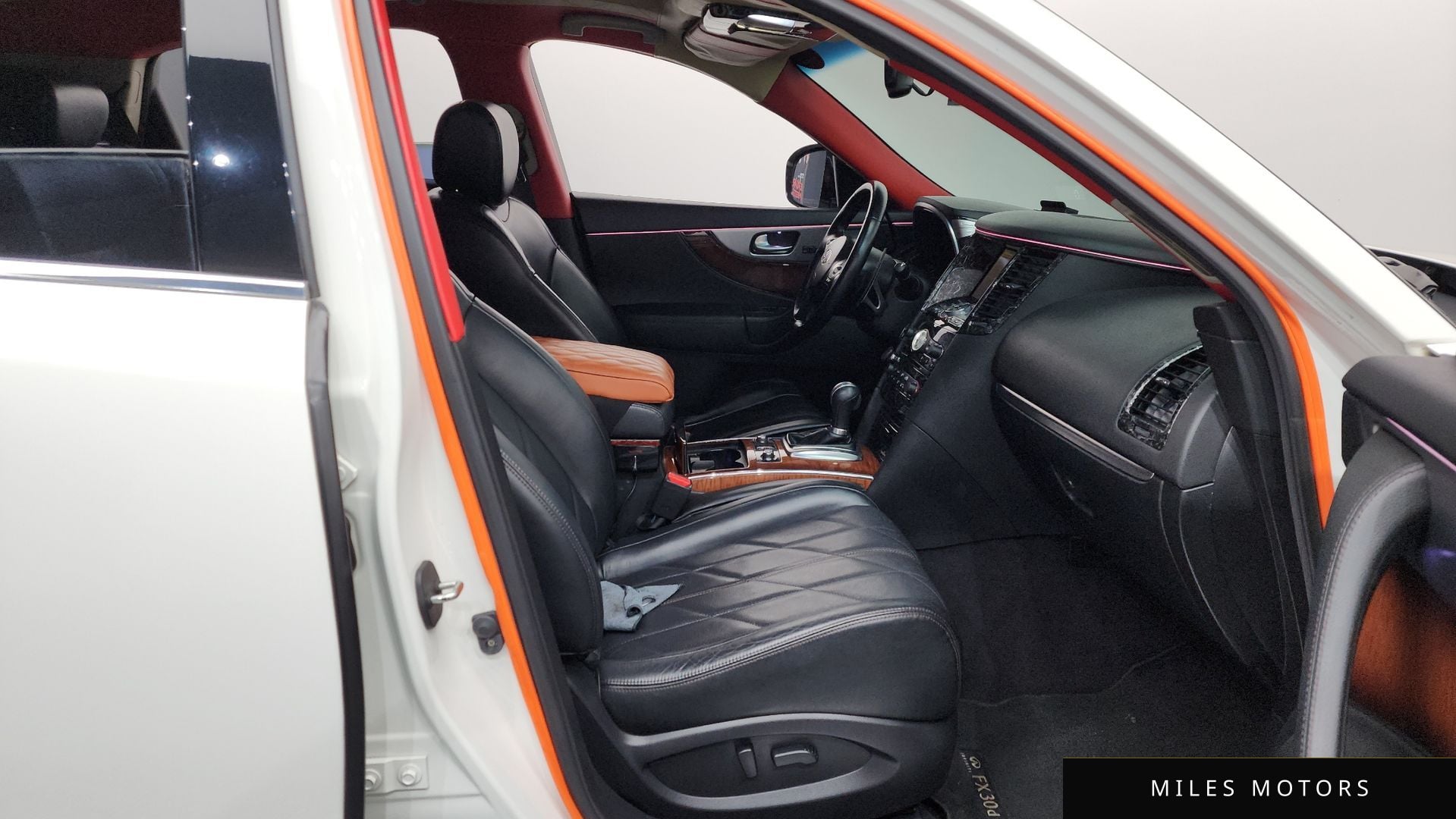 Infiniti FX30d 2012 — миниатюра 11