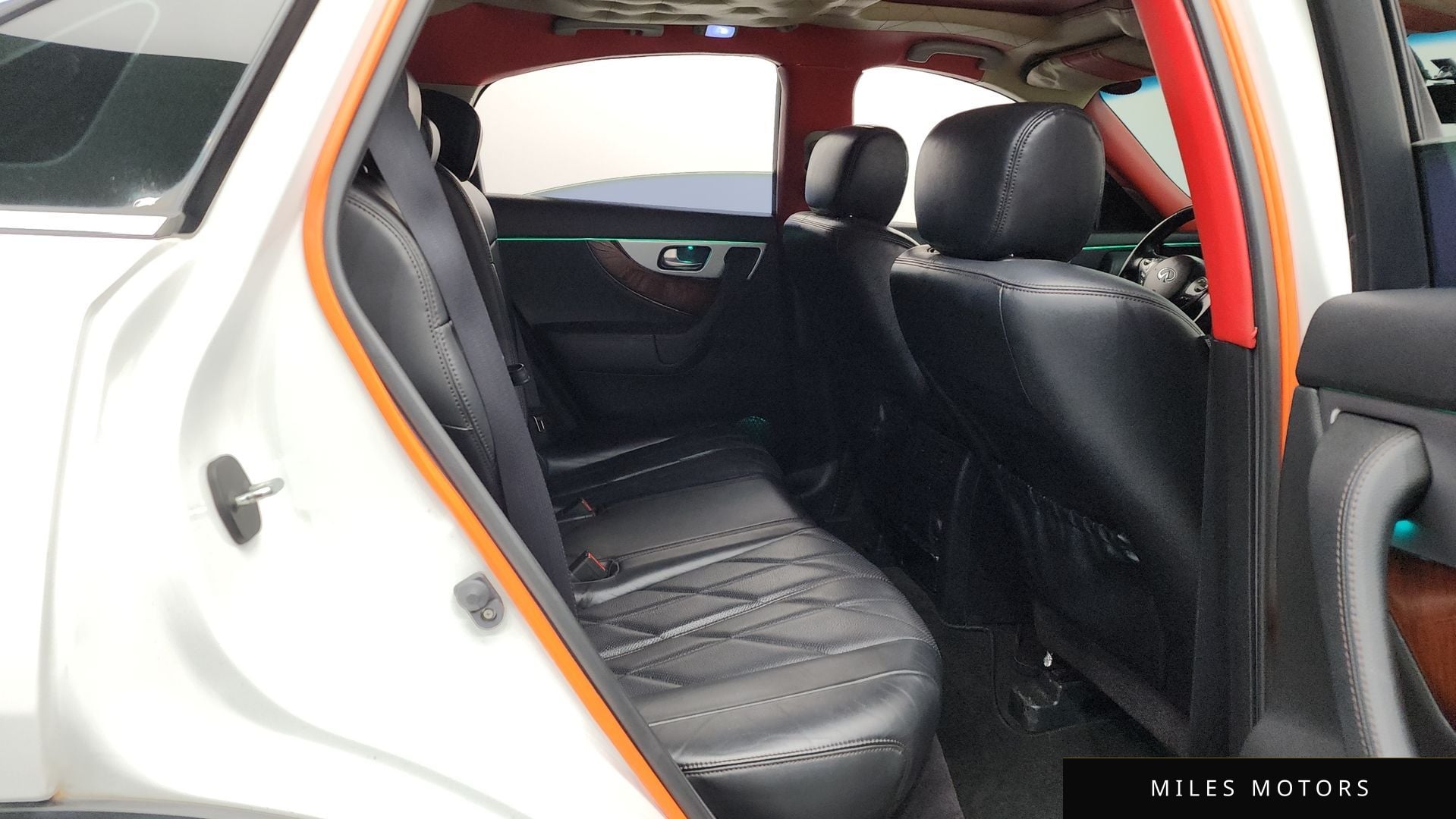 Infiniti FX30d 2012 — миниатюра 12