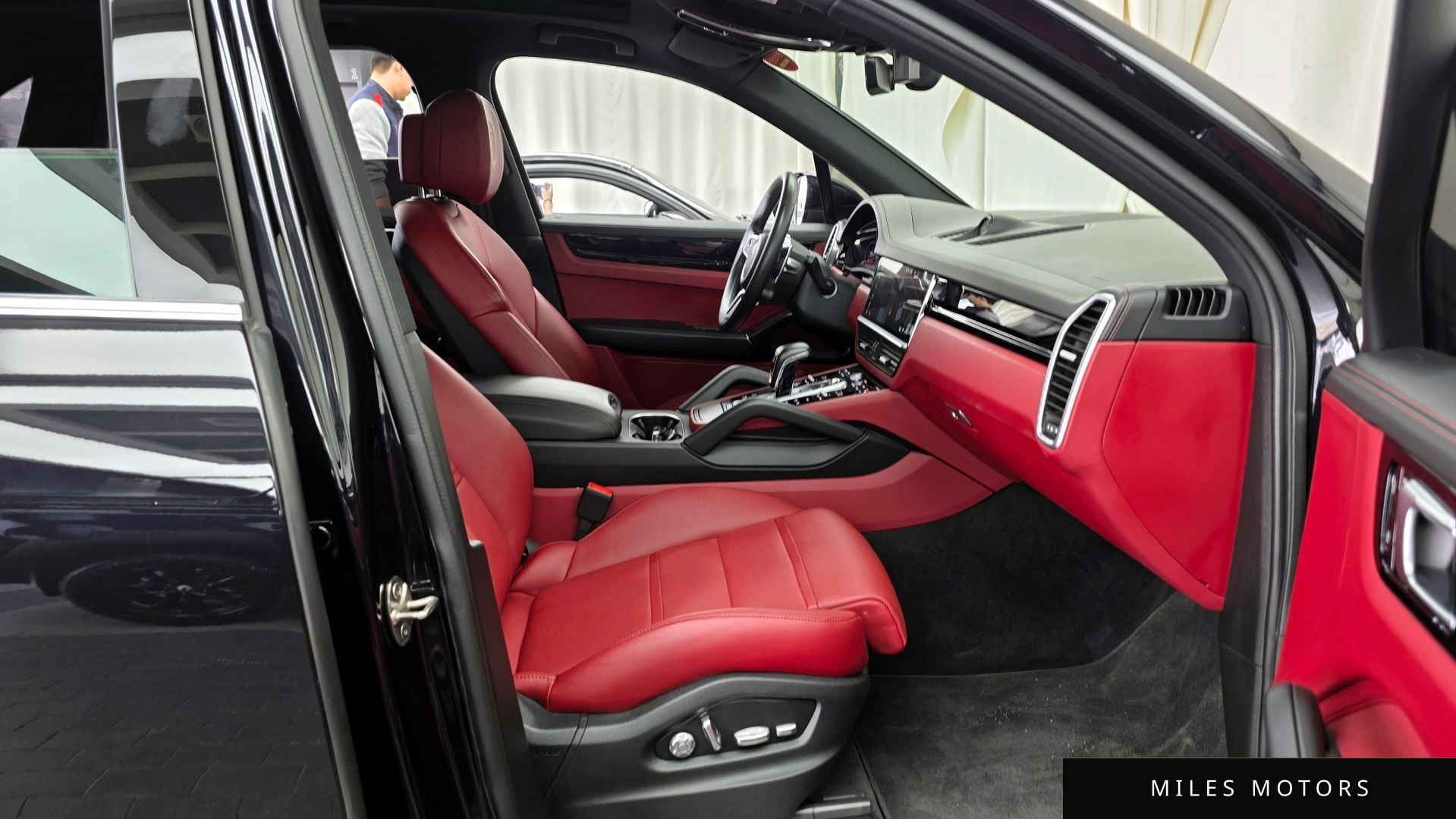 Porsche Cayenne 2021 — миниатюра 11