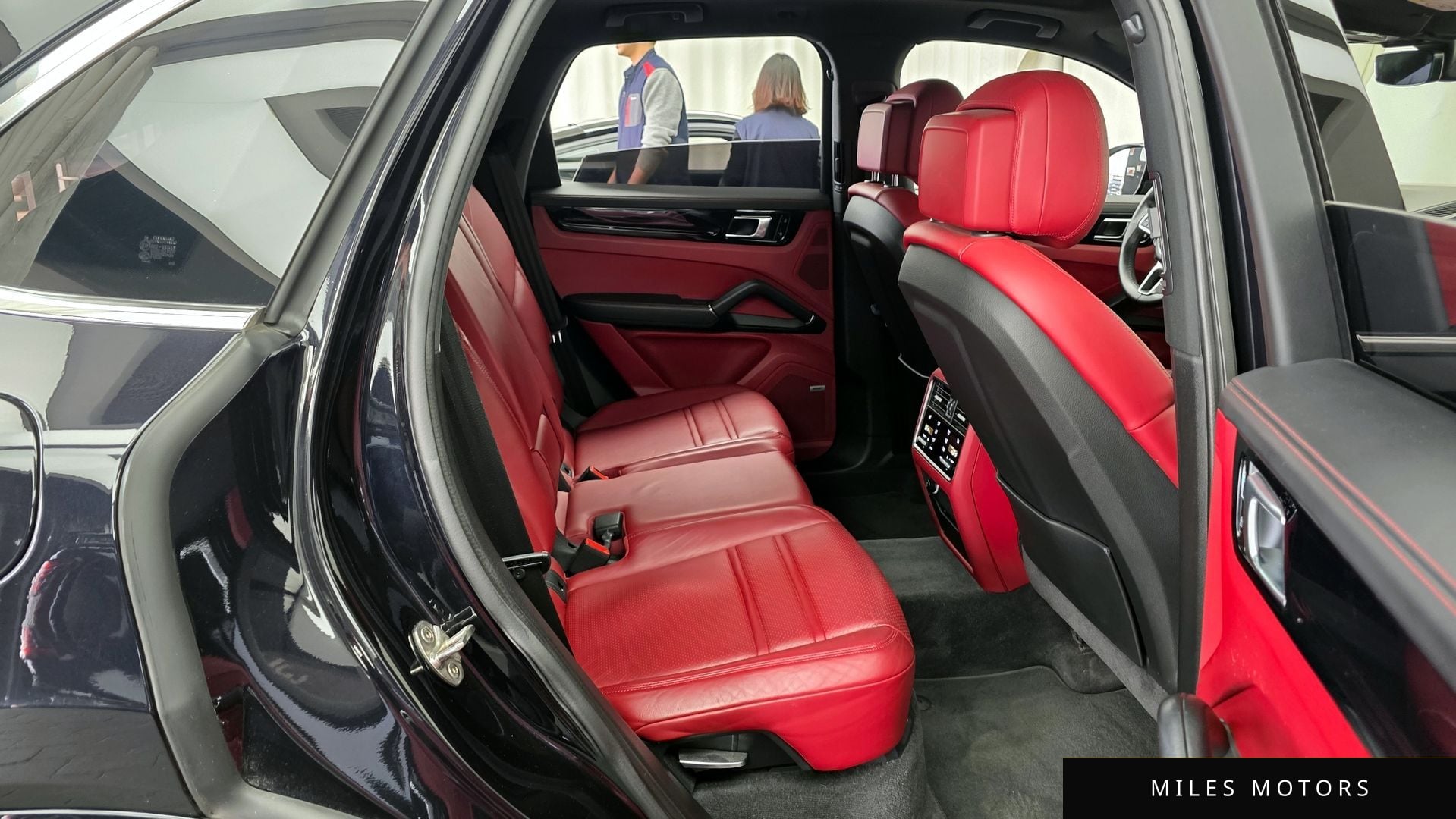 Porsche Cayenne 2021 — миниатюра 12