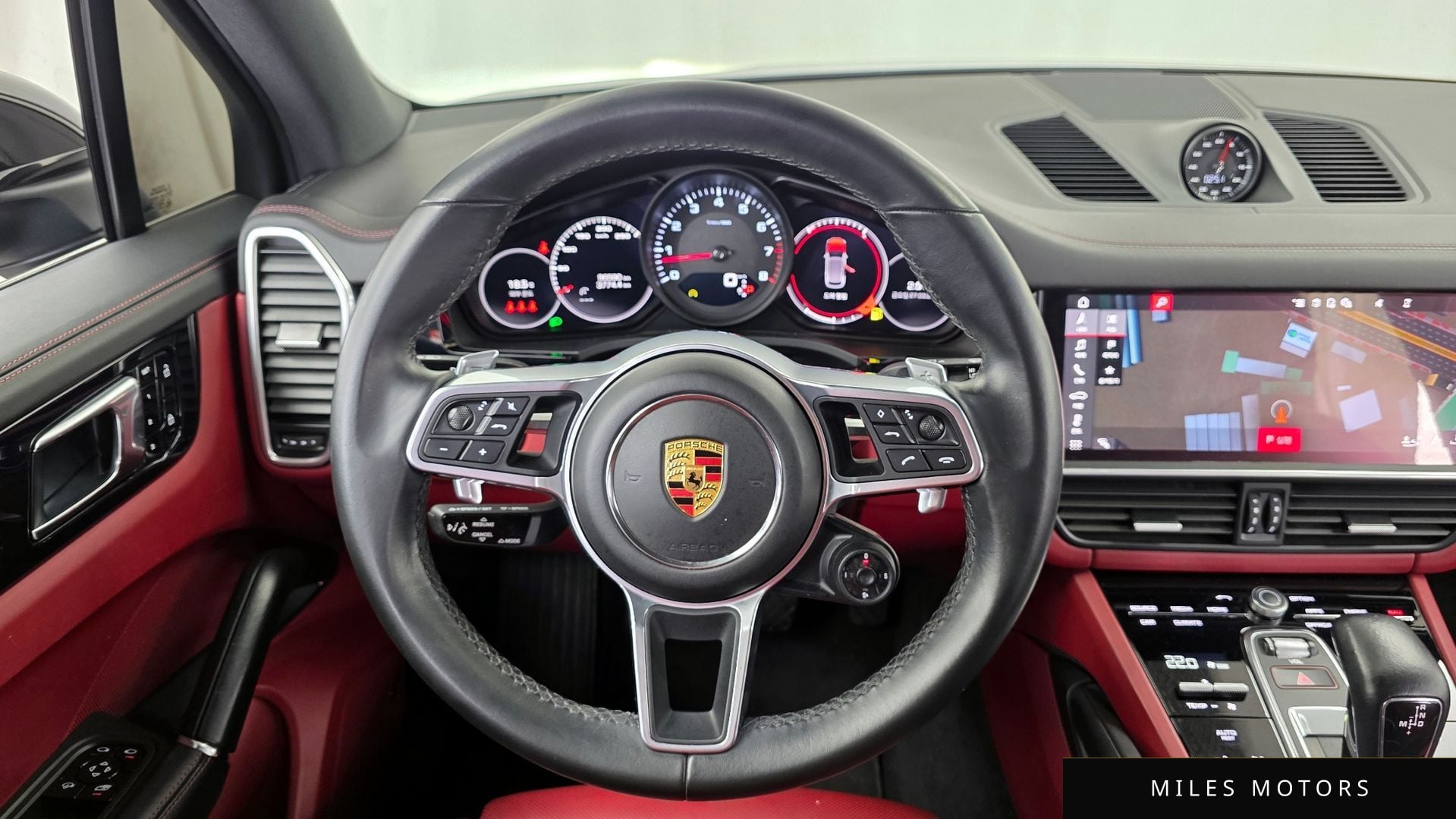 Porsche Cayenne 2021 — миниатюра 13