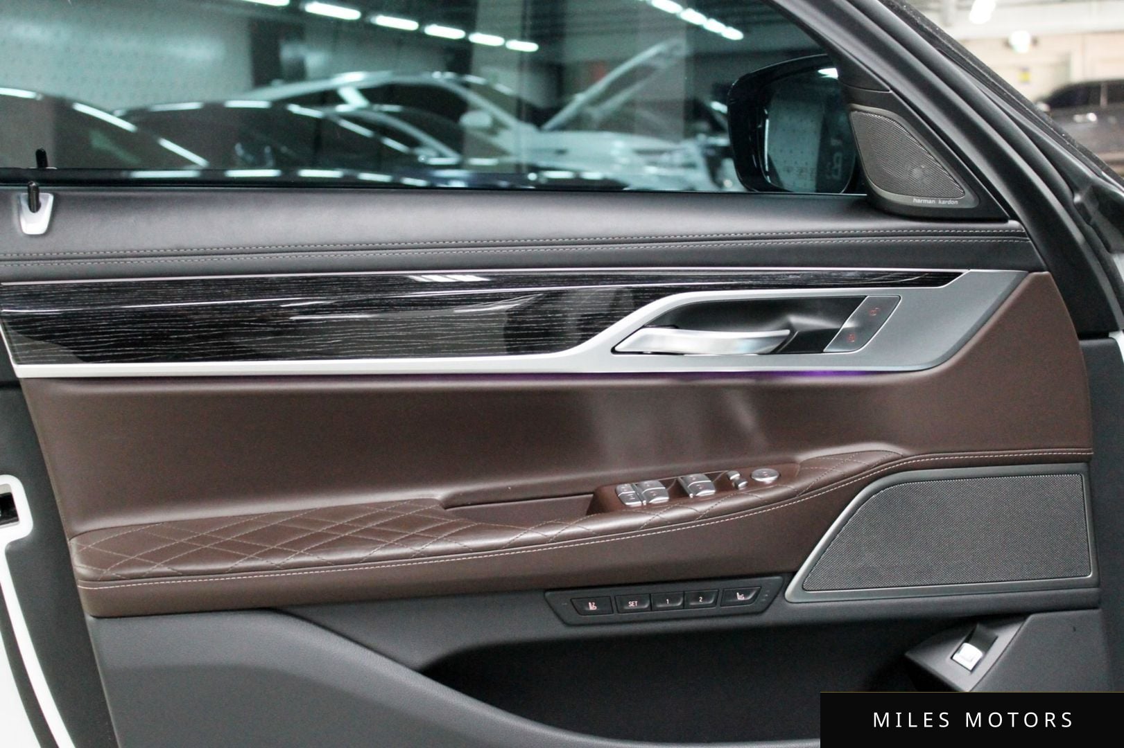 BMW 7 Series (G11) 2020 — миниатюра 7