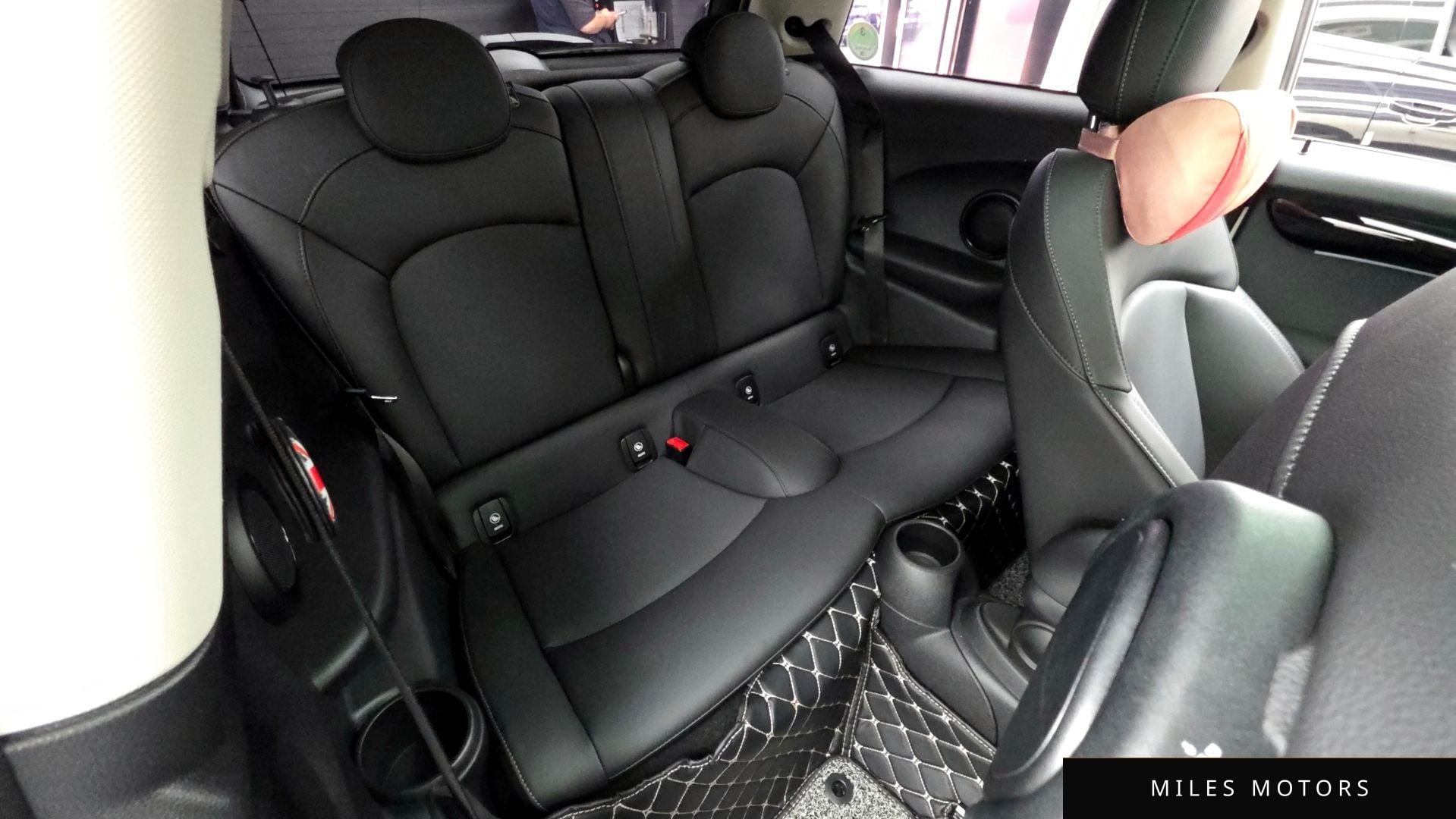 MINI 쿠퍼 S 2022 — миниатюра 12