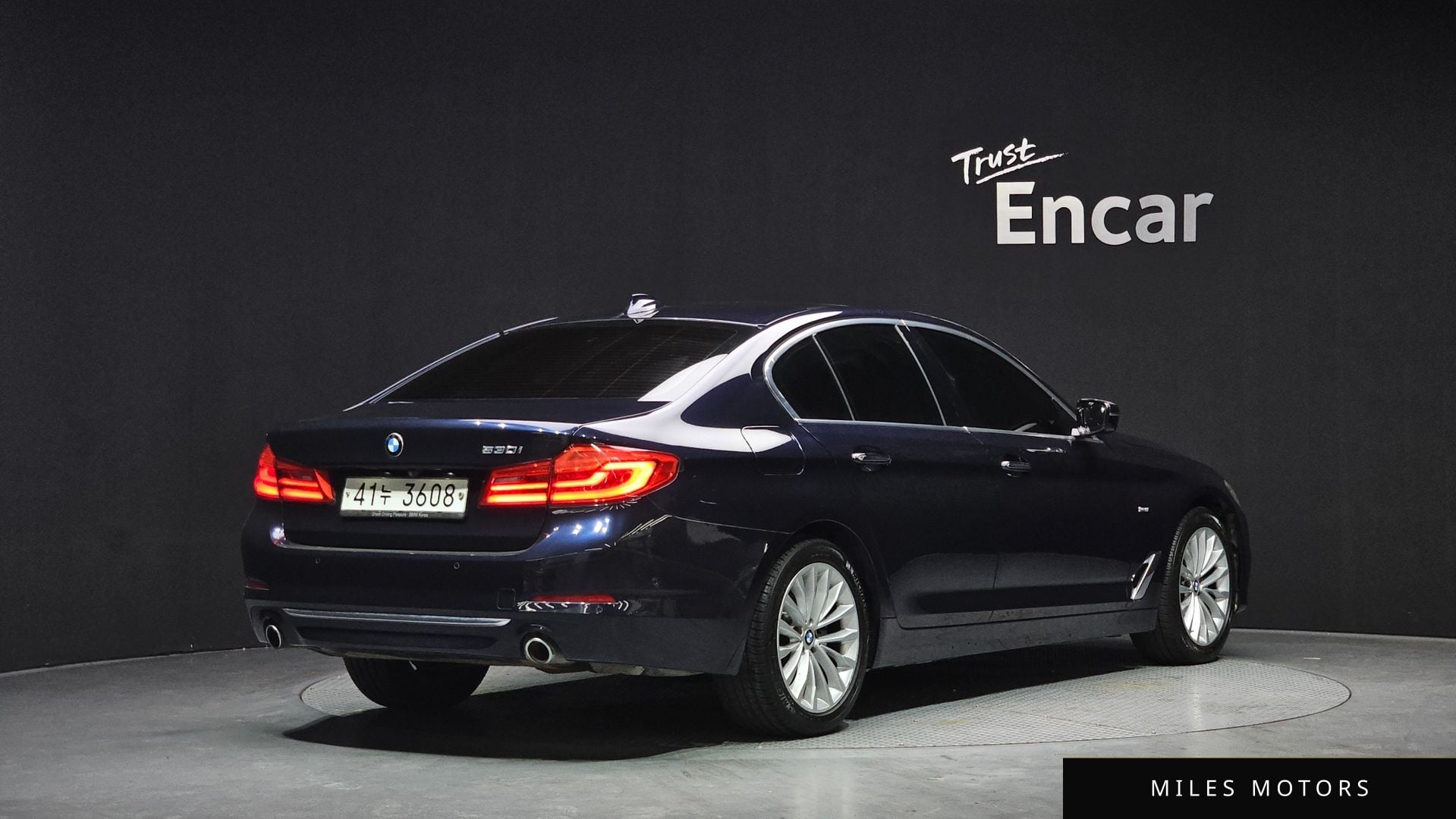 BMW 5 Series (G30) 2018 — миниатюра 2