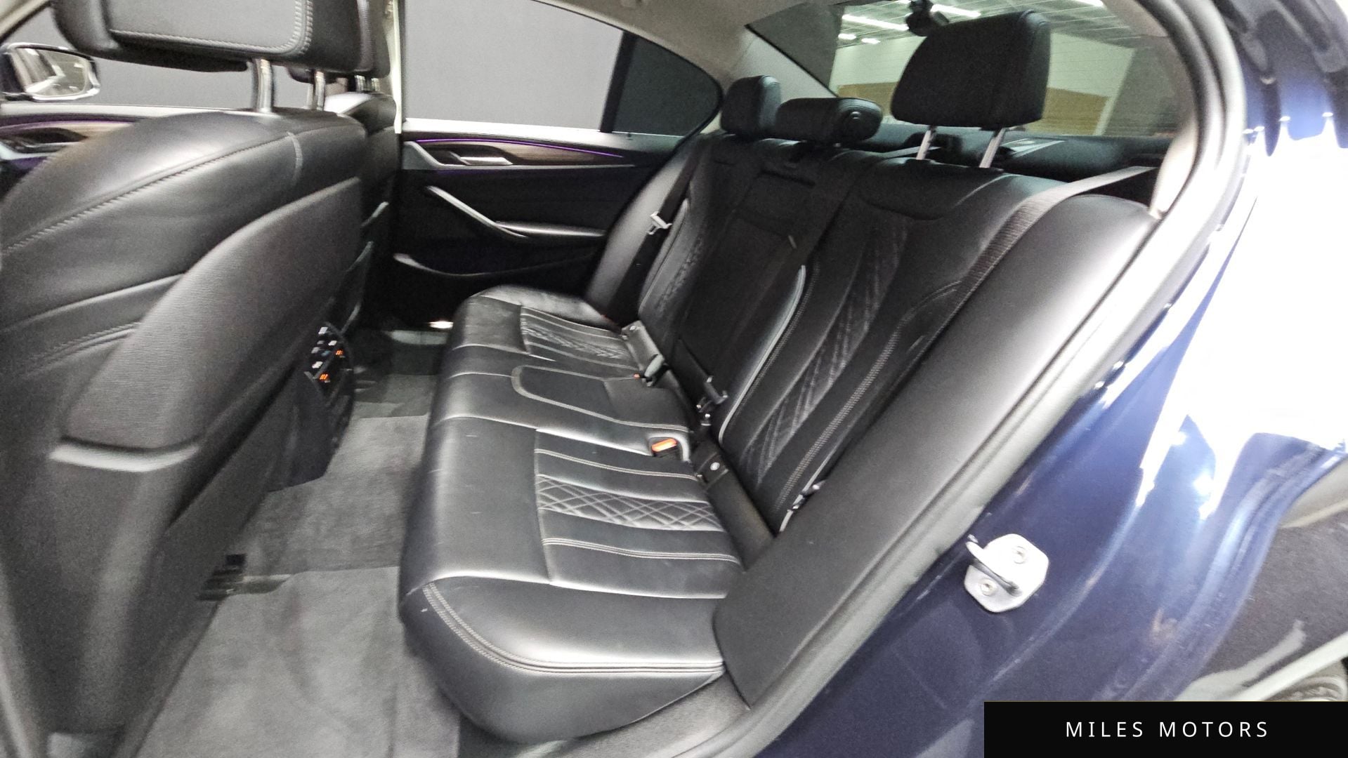 BMW 5 Series (G30) 2018 — миниатюра 12