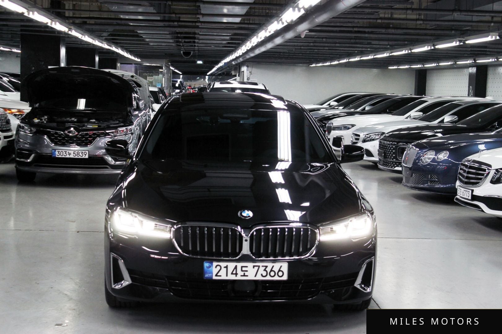 BMW 5 Series (G30) 2022 — миниатюра 2