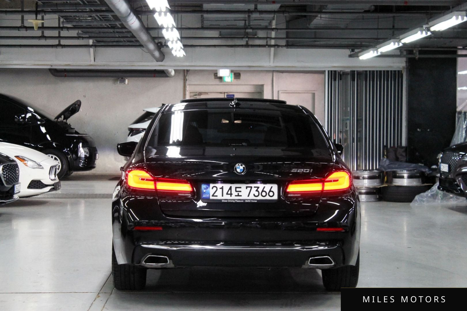 BMW 5 Series (G30) 2022 — миниатюра 5