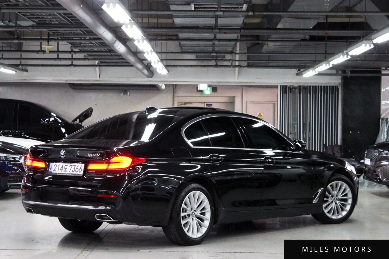 BMW 5 Series (G30) 2022 — миниатюра 6