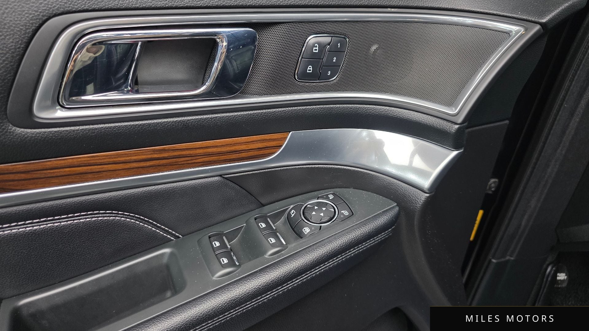 Ford Explorer 2017 — миниатюра 13