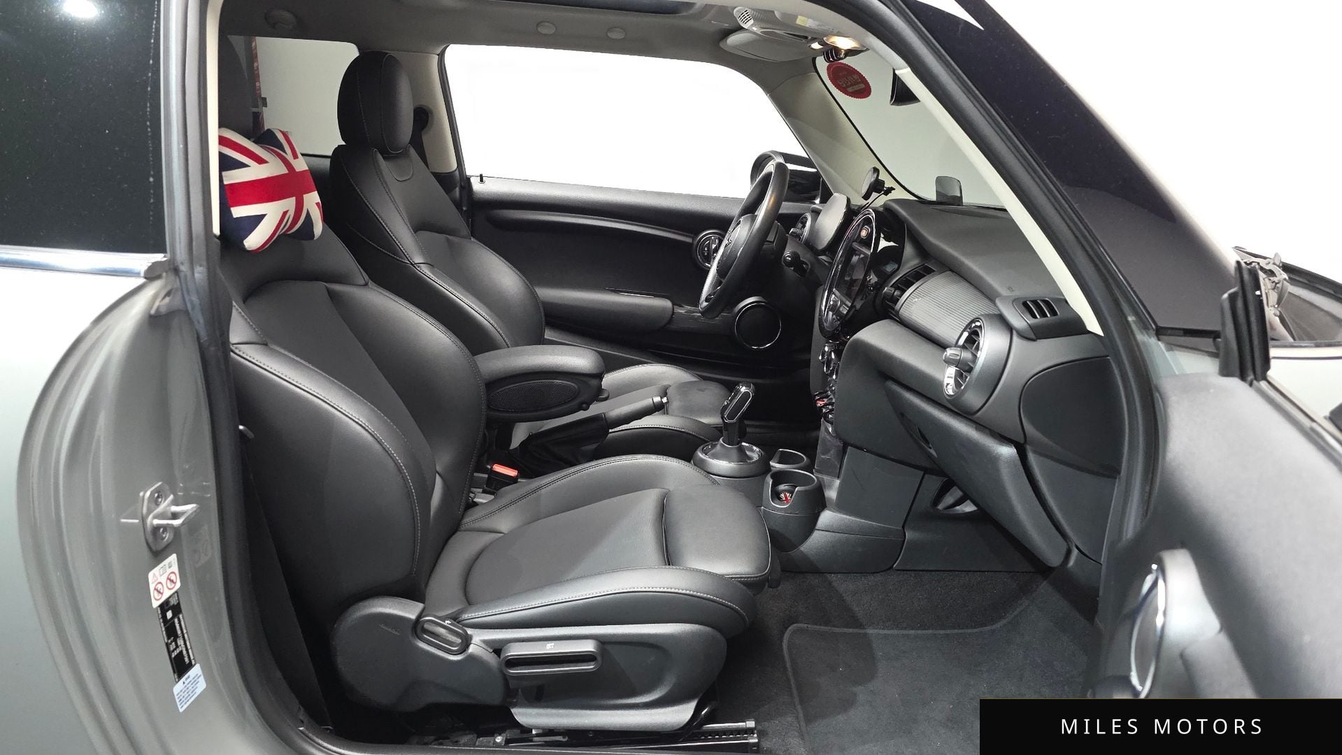 MINI Cooper 2021 — миниатюра 10