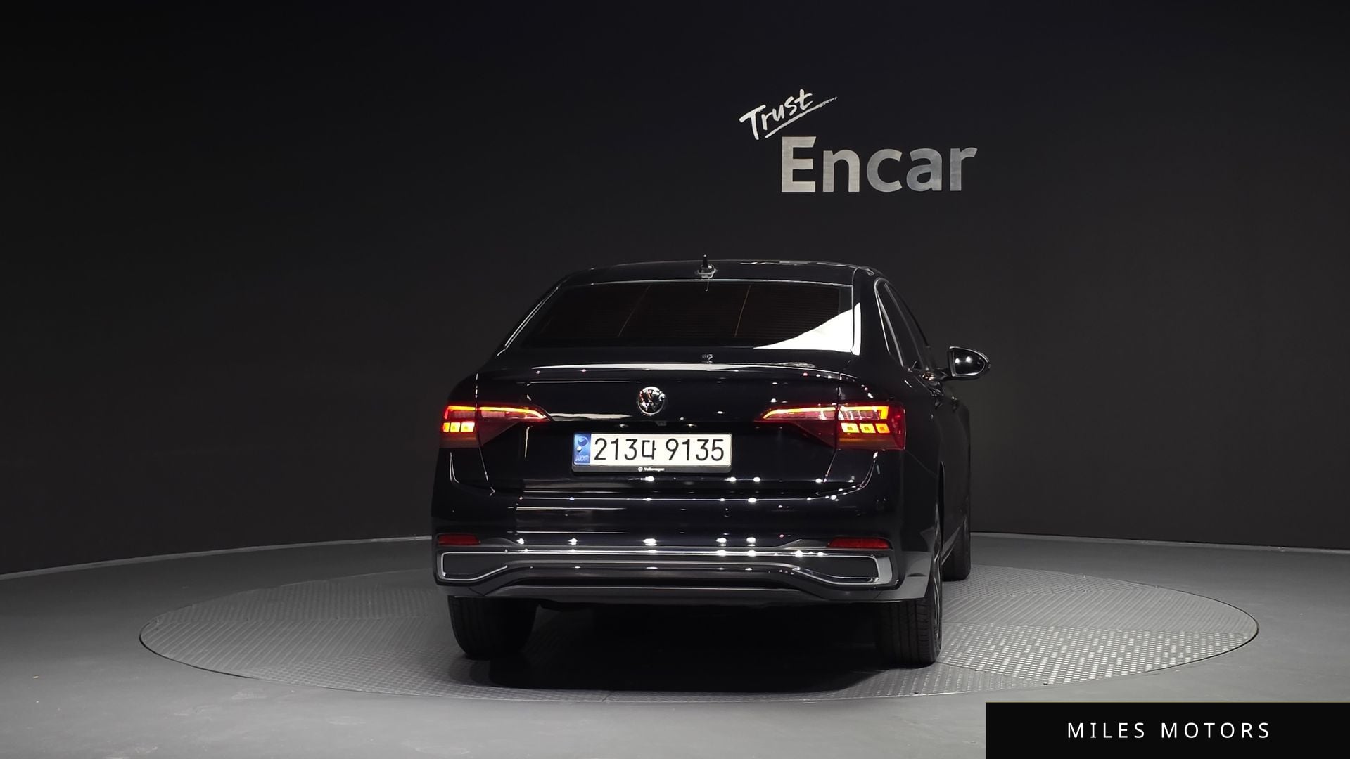 Volkswagen 제타 2023 — миниатюра 4
