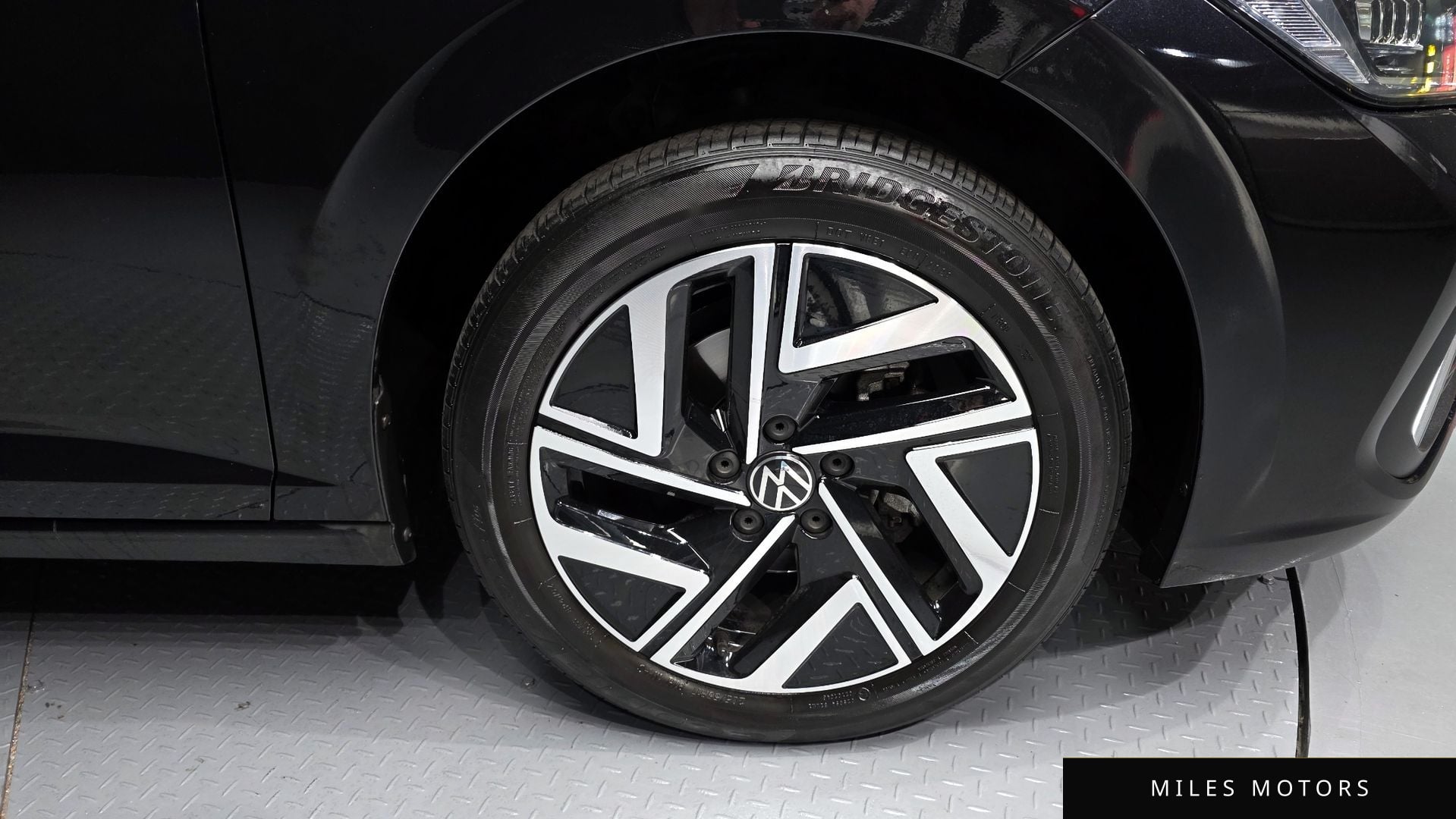 Volkswagen 제타 2023 — миниатюра 5