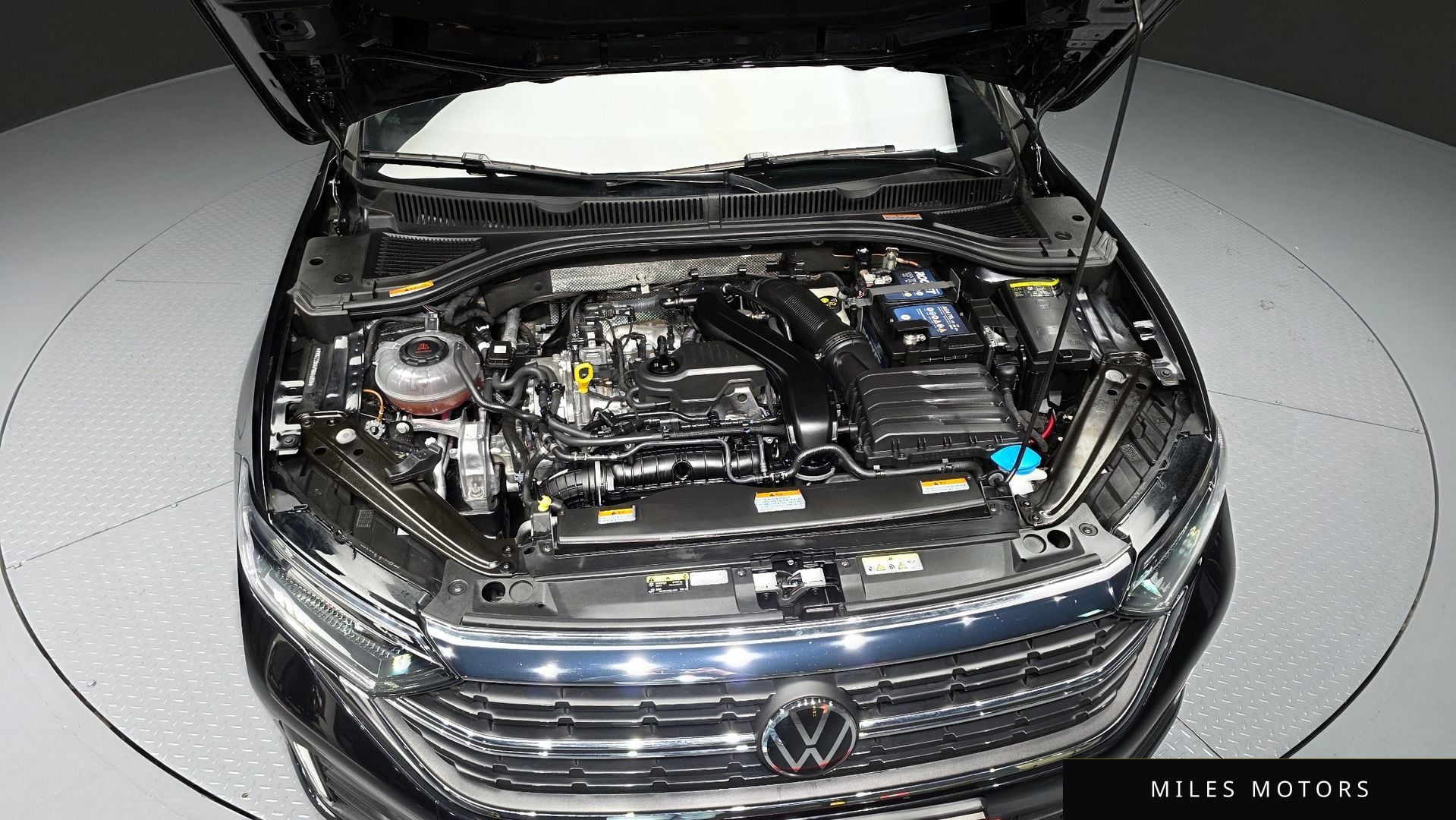 Volkswagen 제타 2023 — миниатюра 6