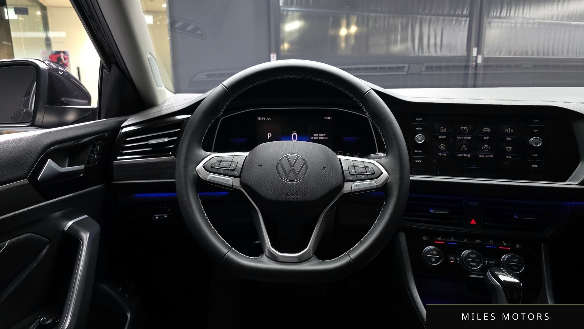 Volkswagen 제타 2023 — миниатюра 13