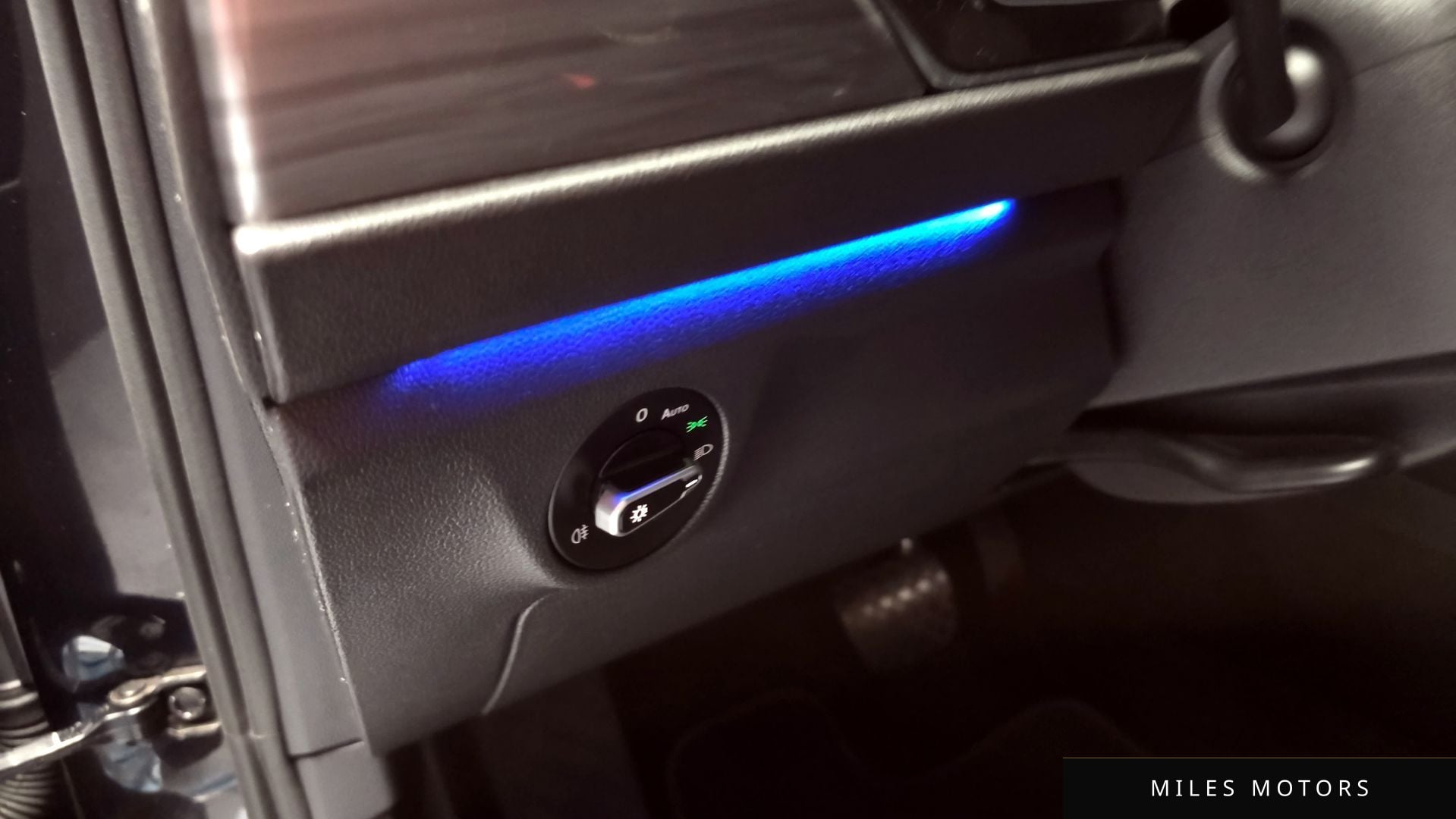 Volkswagen 제타 2023 — миниатюра 18