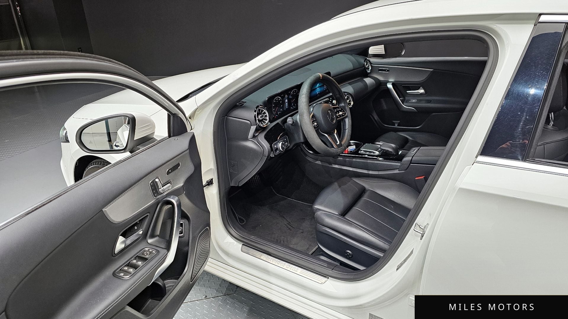Mercedes-Benz A-클래스 W177 2021 — миниатюра 11