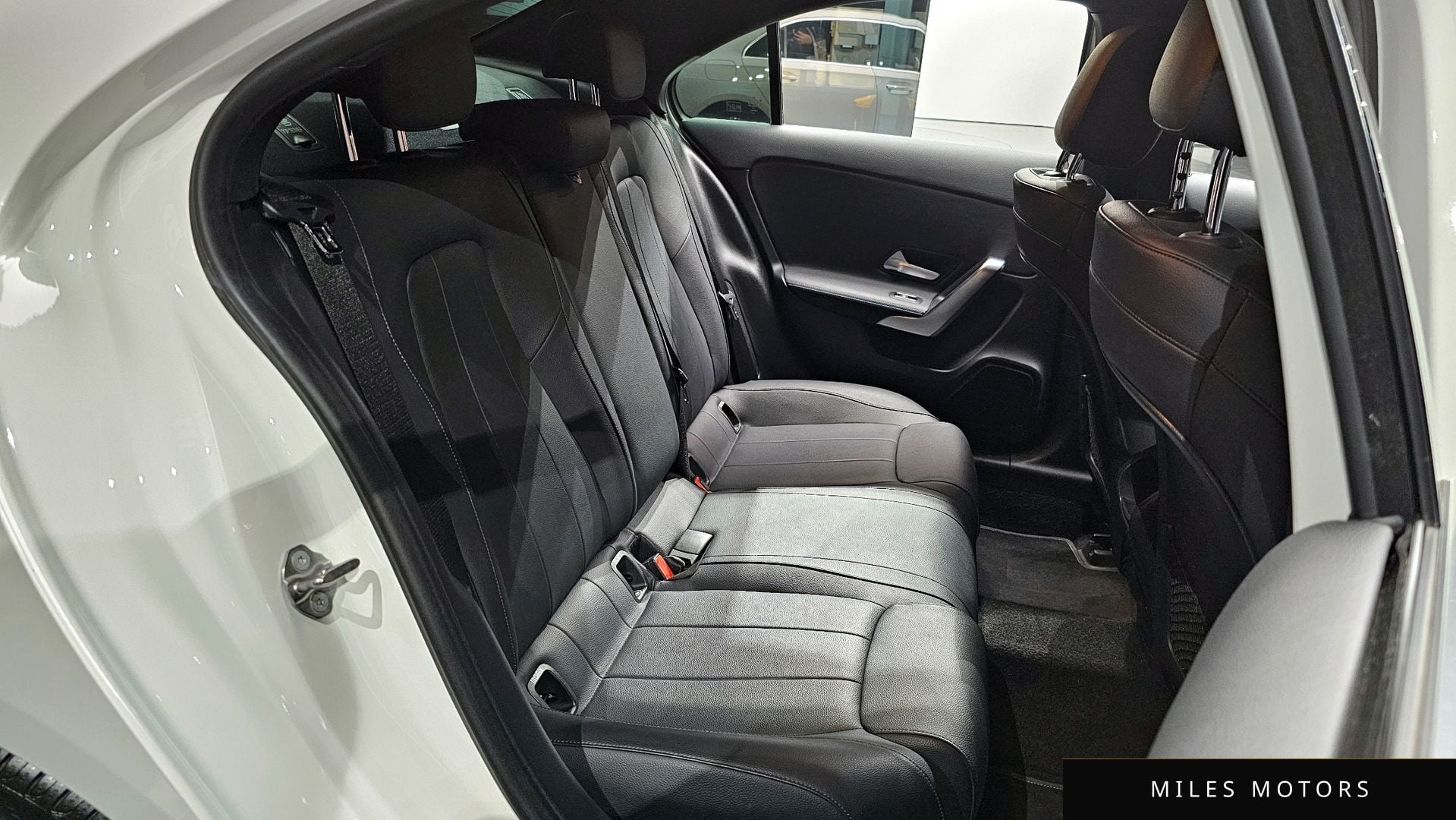 Mercedes-Benz A-클래스 W177 2021 — миниатюра 12