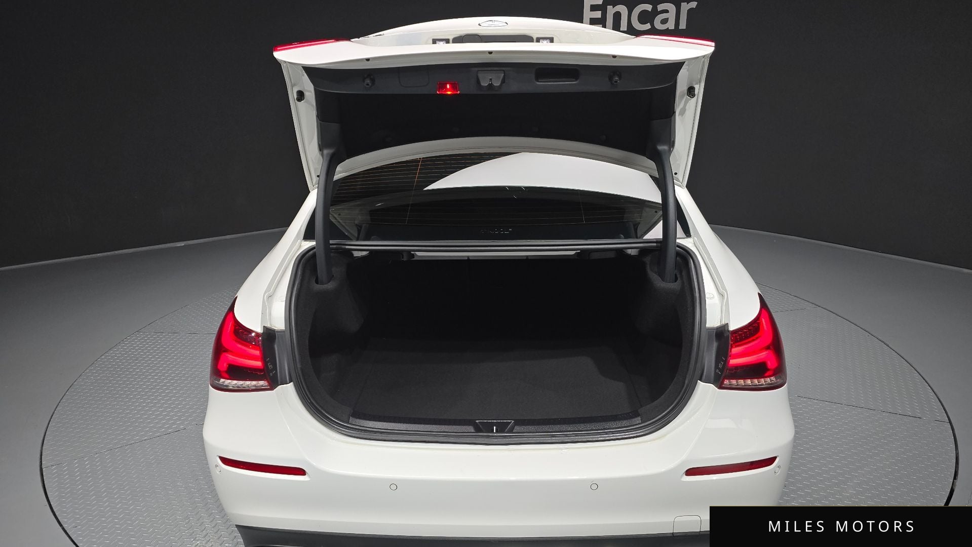 Mercedes-Benz A-클래스 W177 2021 — миниатюра 20