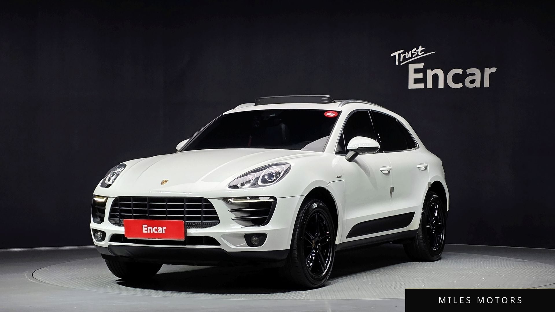 Porsche Macan 2017 — фото 1 из 12