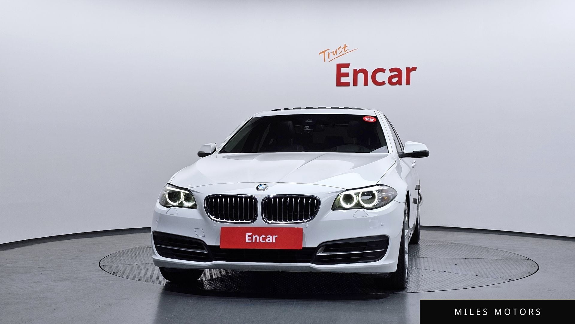 BMW 5 Series (F10) 2015 — миниатюра 3