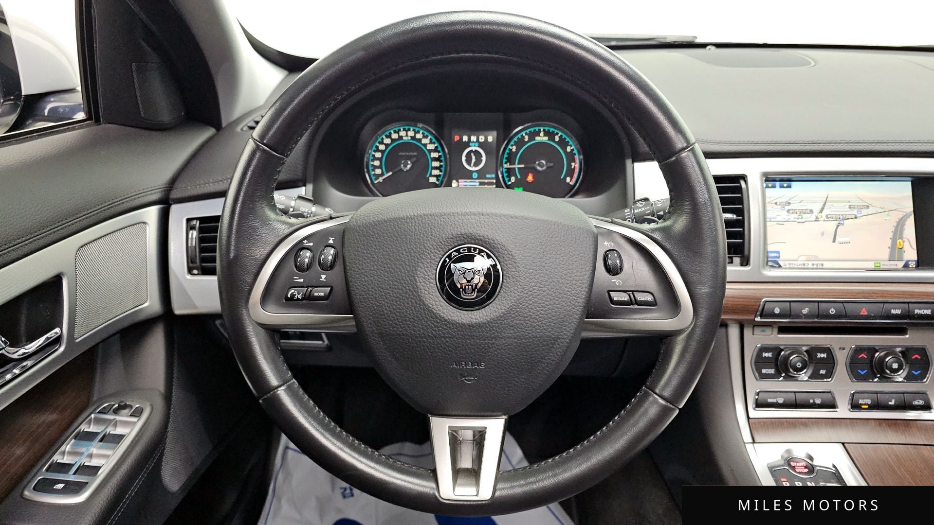 Jaguar New XF 2015 — миниатюра 14