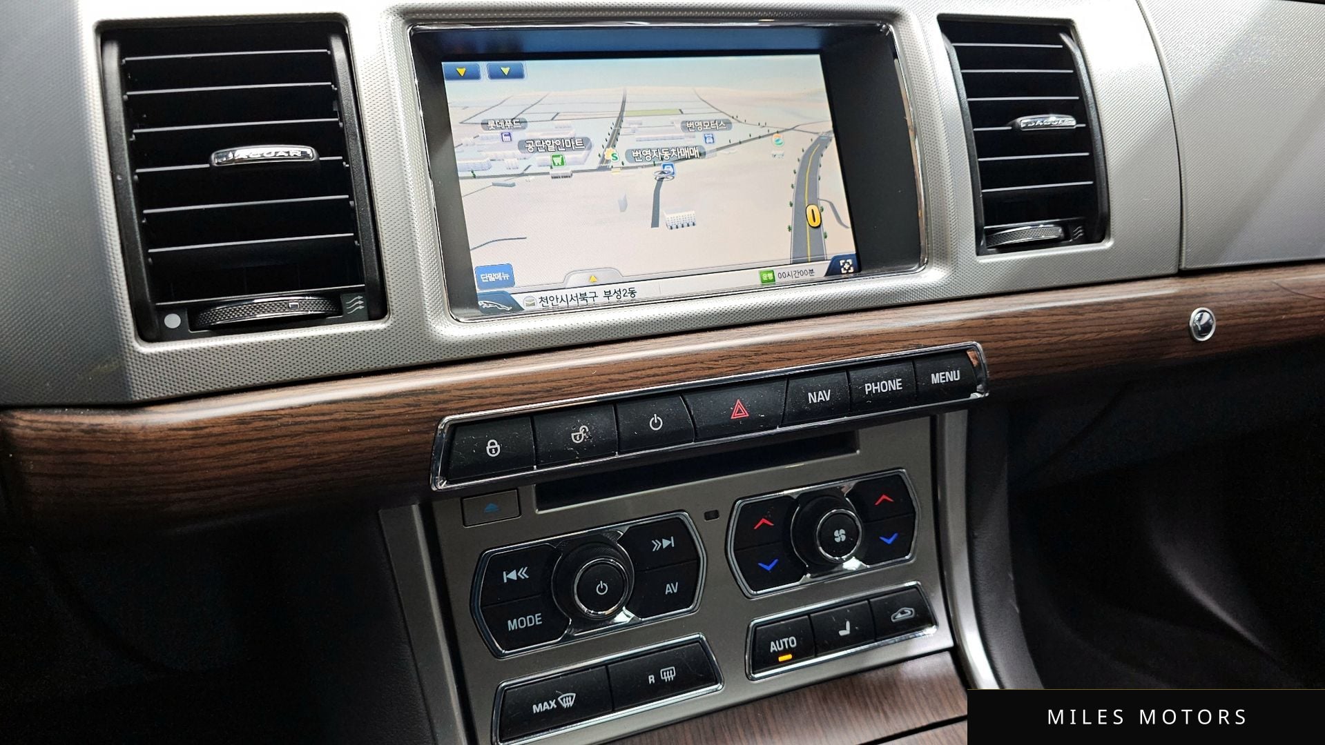 Jaguar New XF 2015 — миниатюра 15