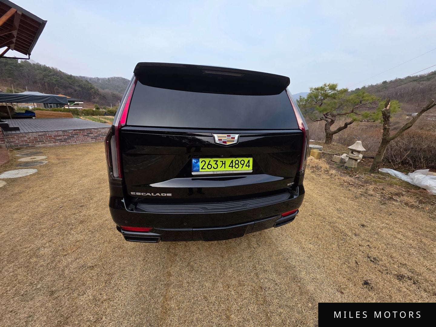 Cadillac Escalade 2023 — миниатюра 3