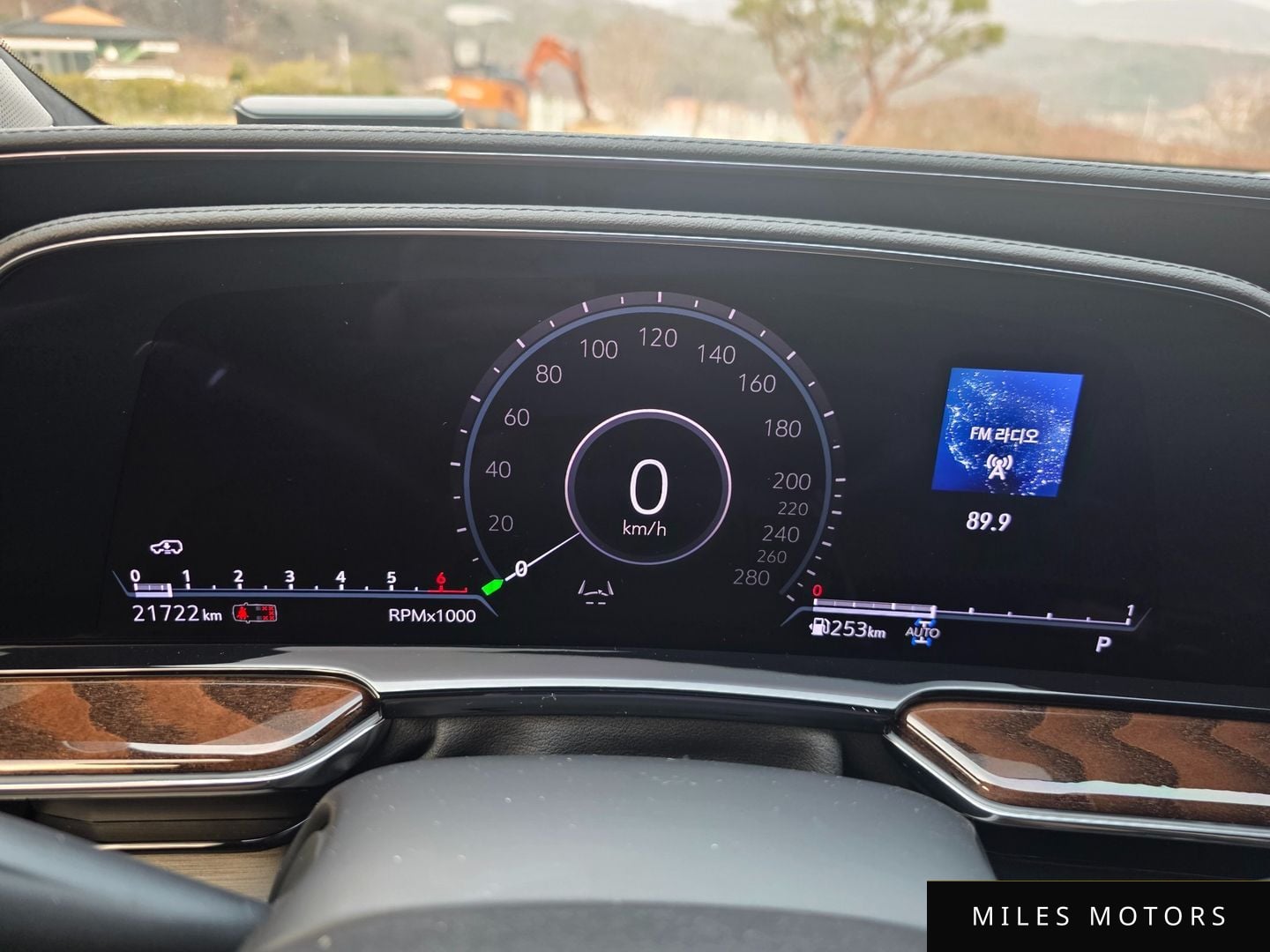 Cadillac Escalade 2023 — миниатюра 5