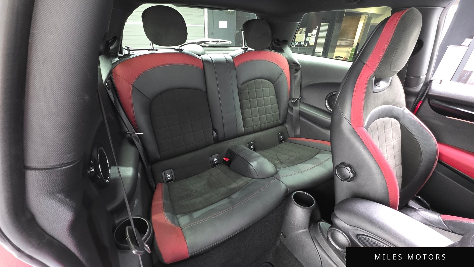 MINI Cooper S 2019 — миниатюра 12
